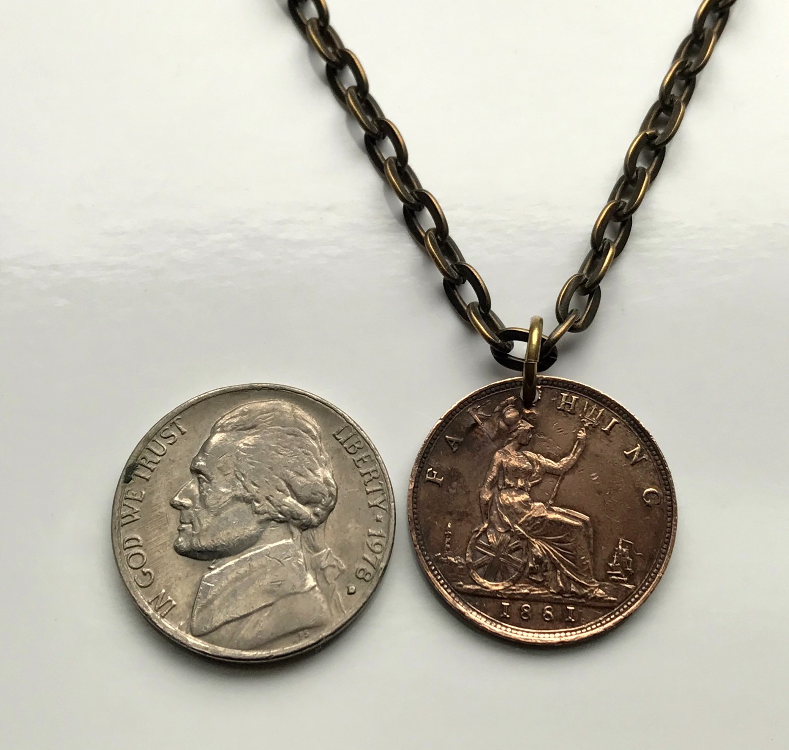1881 United Kingdom Great Britain 1 Farthing coin pendant Queen Victoria n000232