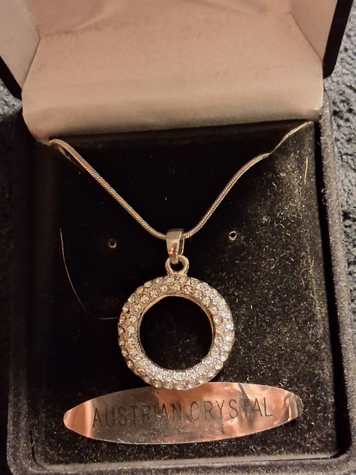 Silver Tone Austrian Crystal Round Circle Pendant Necklace Pavé Snake Chain