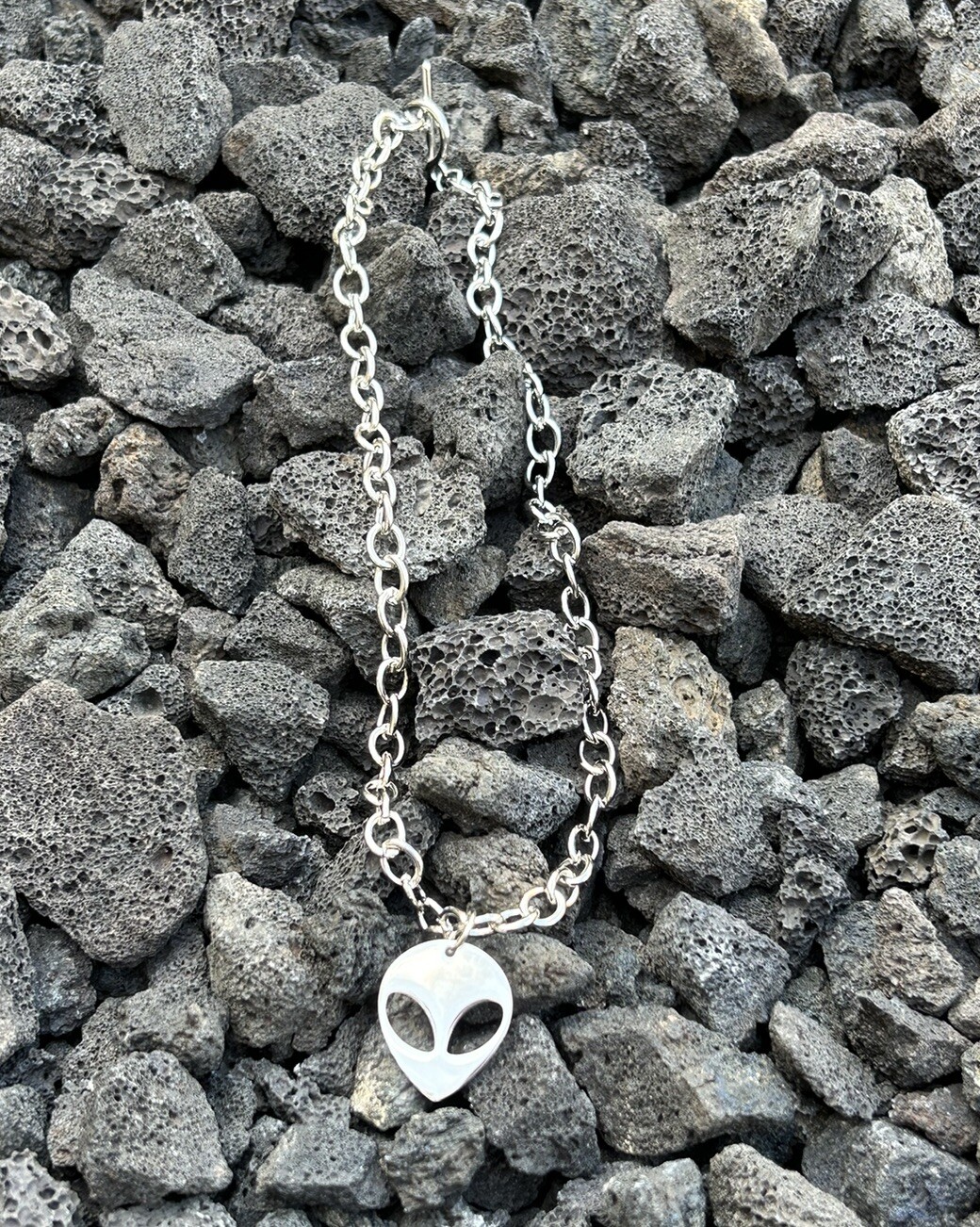 Aurora Jewelry Thick 18” Alloy Chain with Stainless Steel Alien Pendant