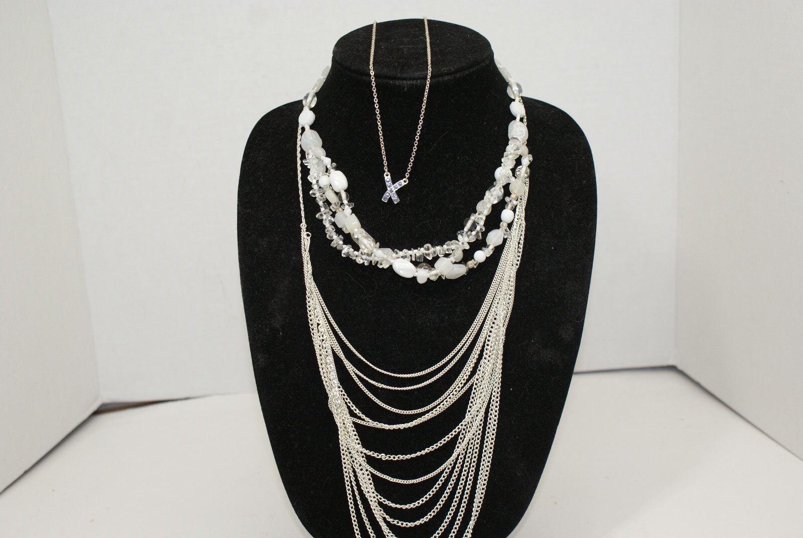 Silvertone Multi Drape 32″ Chain Necklace 18″ White Beaded 16″ Choker Lot of 3