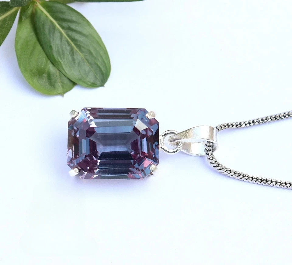 Certified 25.20 CT Natural Color Change Alexandrite Pendant 925 Silver Pendant