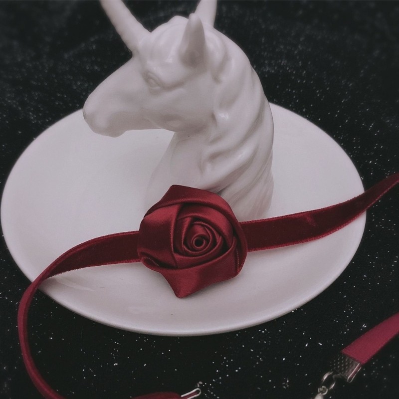 3D Rose Necklace Silk Satin Collar Necklace Exaggerated Big Flower Necklace