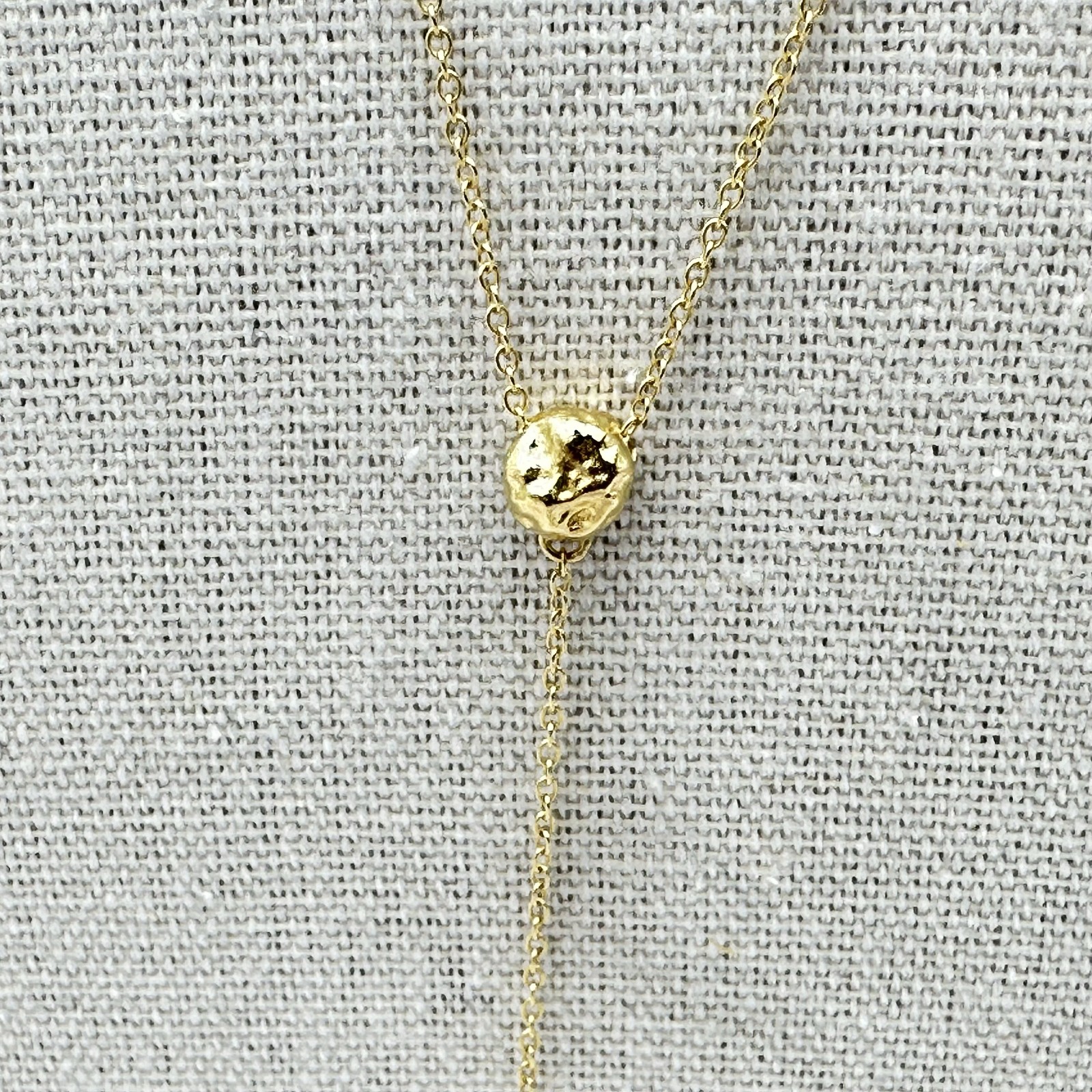 Agapee Womens Stilla Lariat Sliding Pendant Necklace 18K Gold Plated Brass 17″