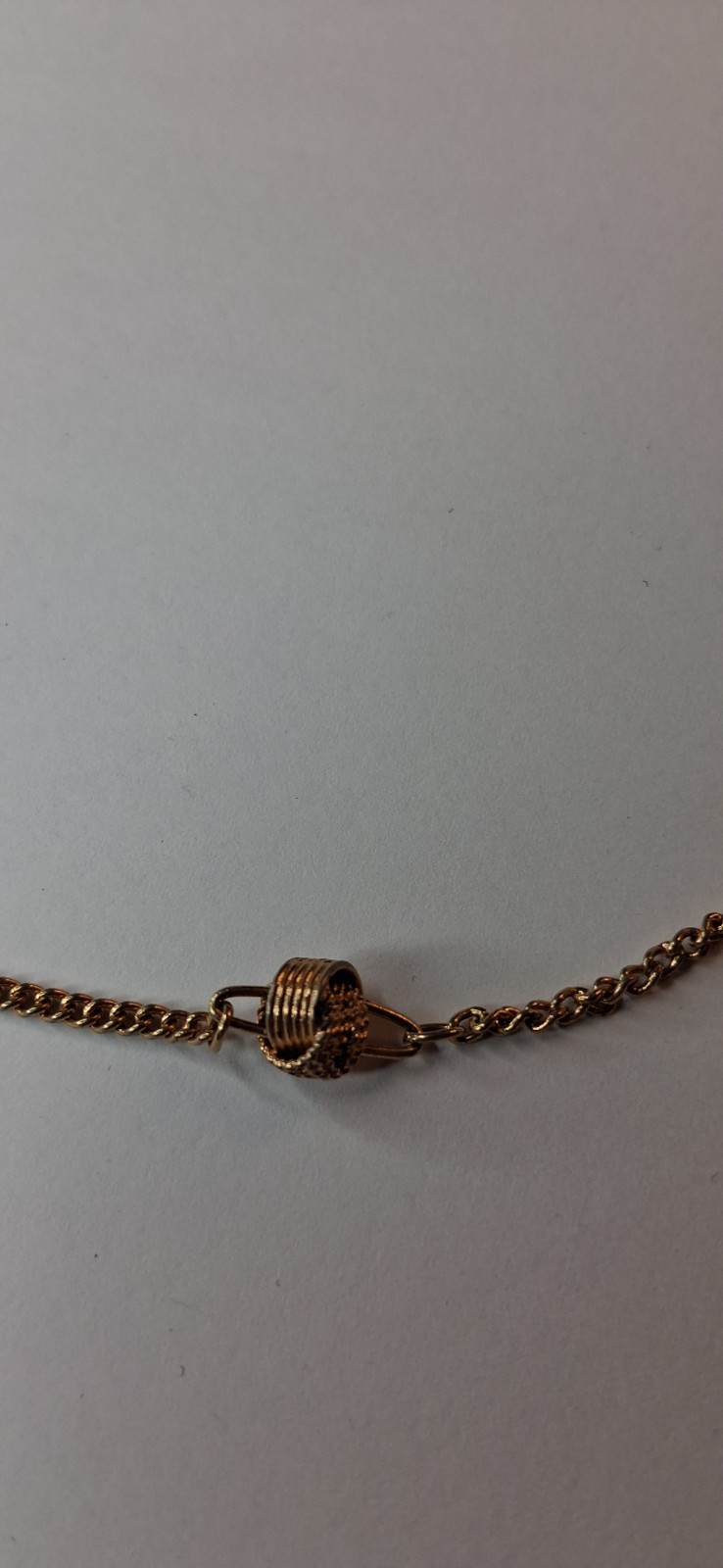 Avon Gold Tone Station Cable Chain Necklace Spring Ring Signed 18in