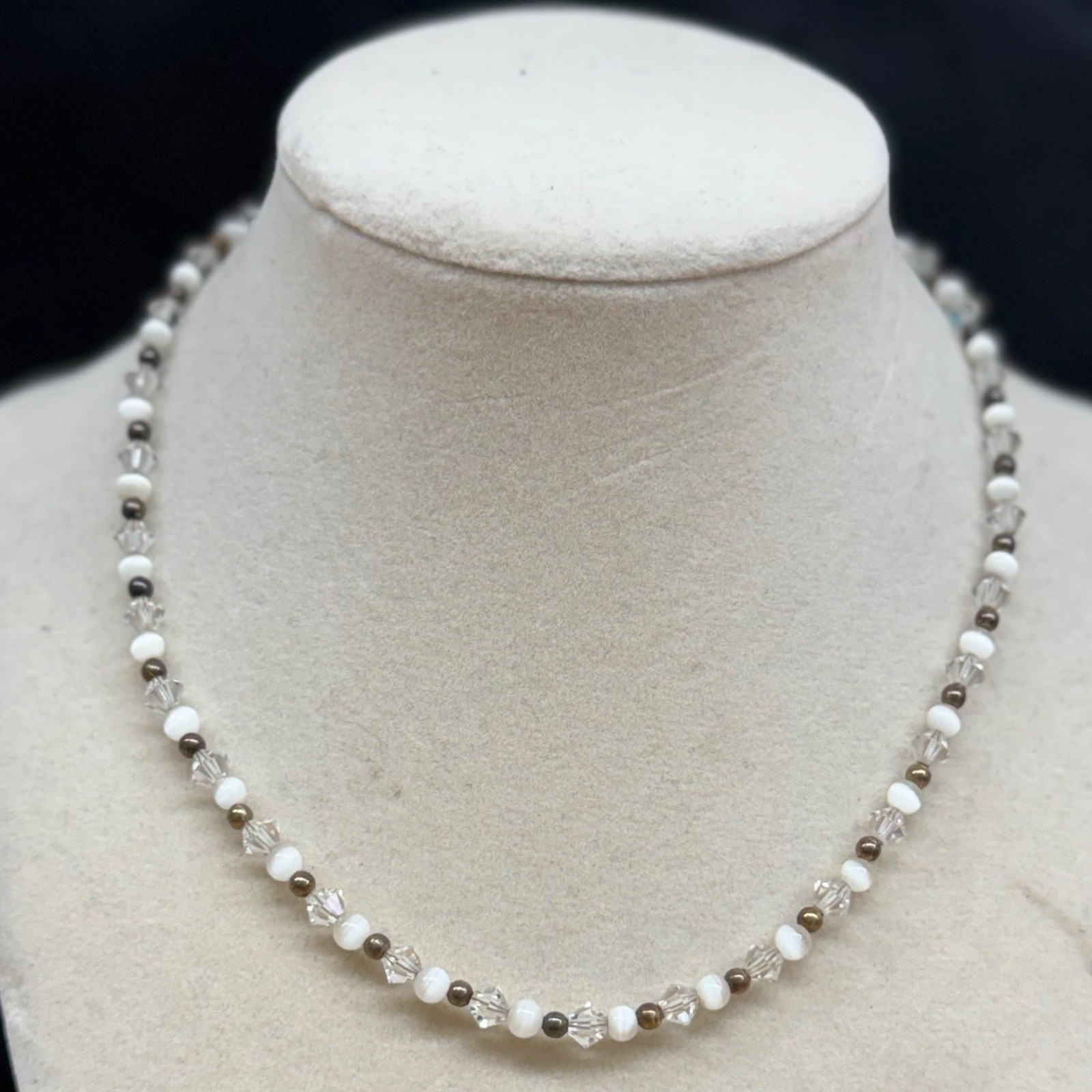 Vintage Sterling Silver 925 White Cats Eye Crystal Beaded Choker Necklace 16″