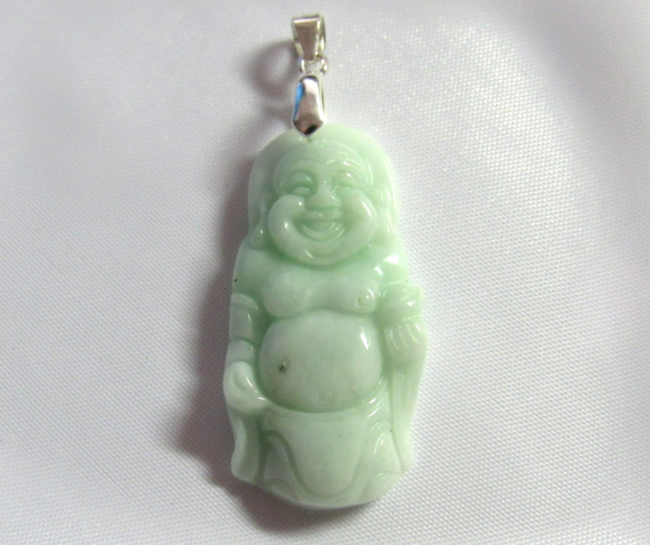 NATURAL GREEN JADE CHINESE FENG SHUI HAPPY BUDDHA Pendant 925 Silver 32mm x 16mm