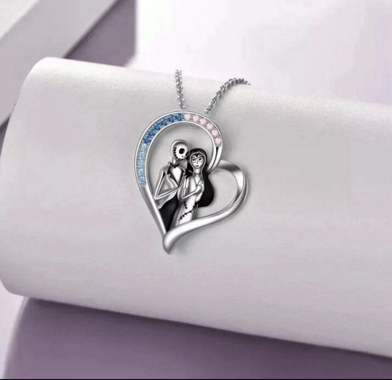 NIGHTMARE BEFORE CHRISTMAS HALLOWEEN JACK AND SALLY HEART RHINESTONE NECKLACE.