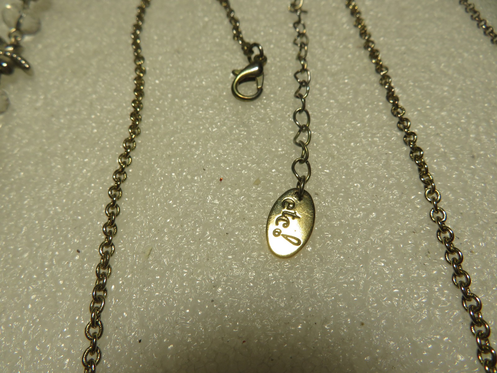 Lot of 8 Jewelry Necklaces Pendant Styles Vary Glod Tone