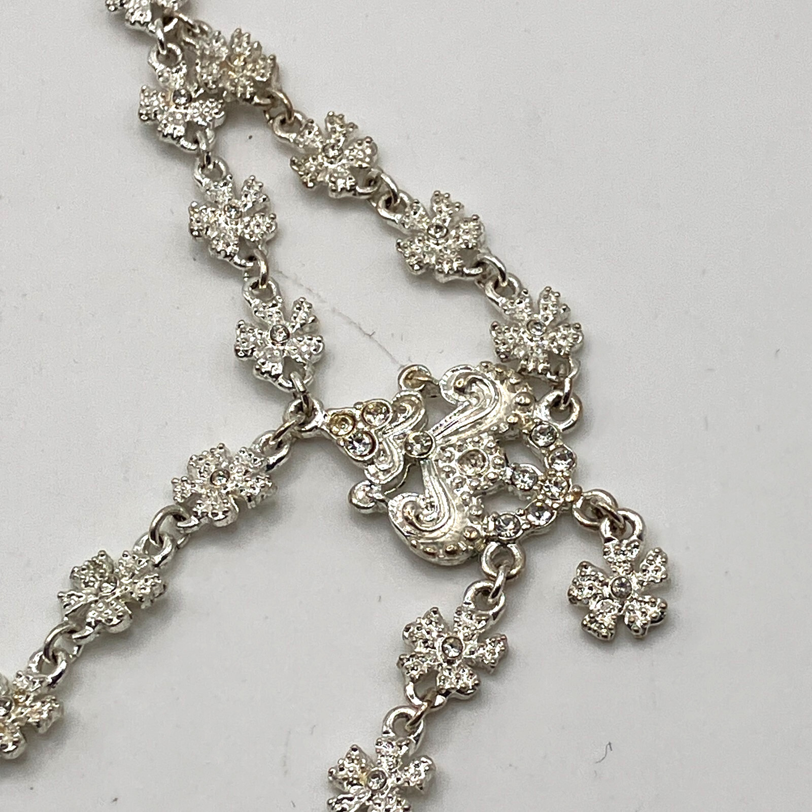 Bridal Victorian style necklace 46cm silver tone metal sparkly costume jewellery