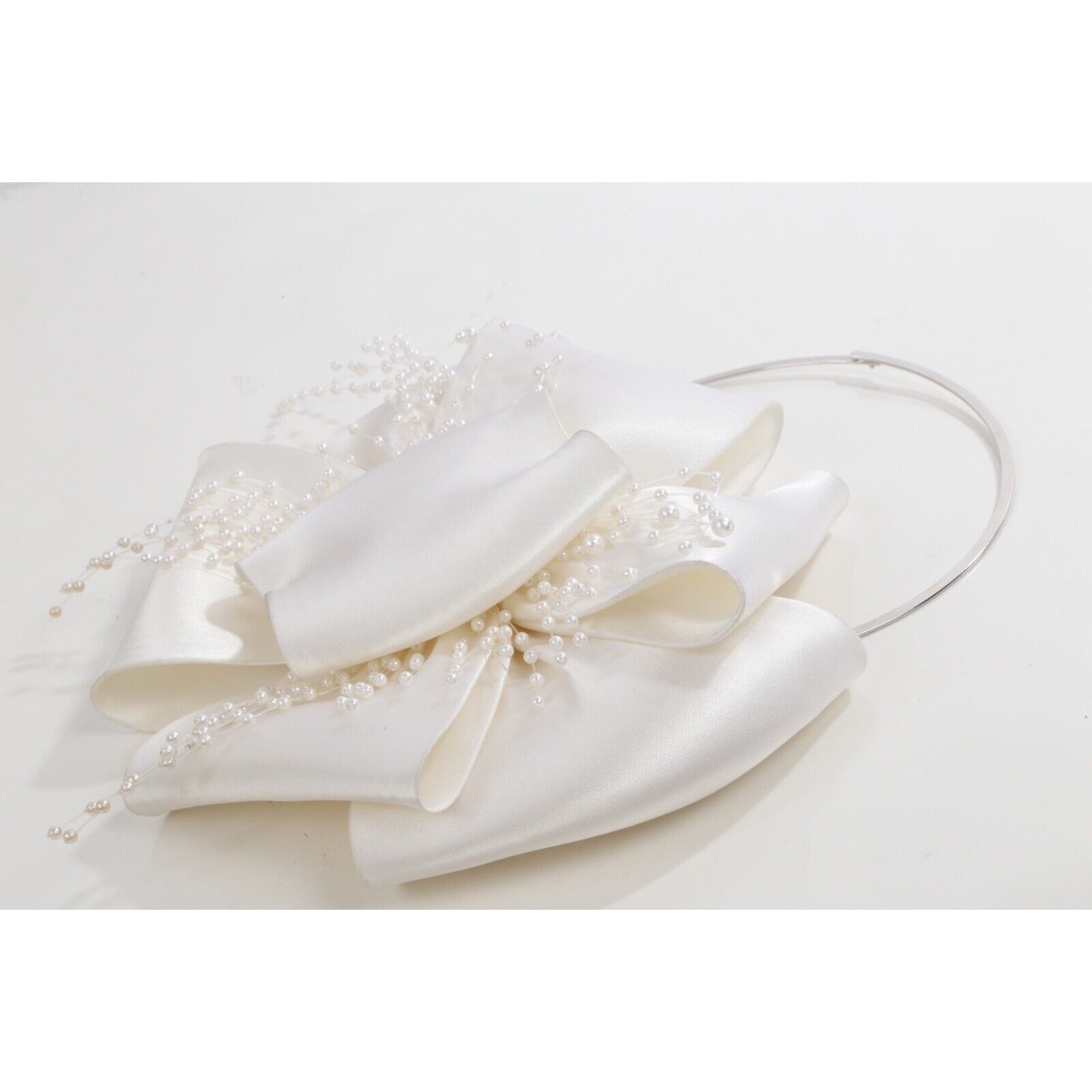 Vintage White Satin Silk Bow Pearl Choker Beaded Ribbon Necklace Bridal Gift