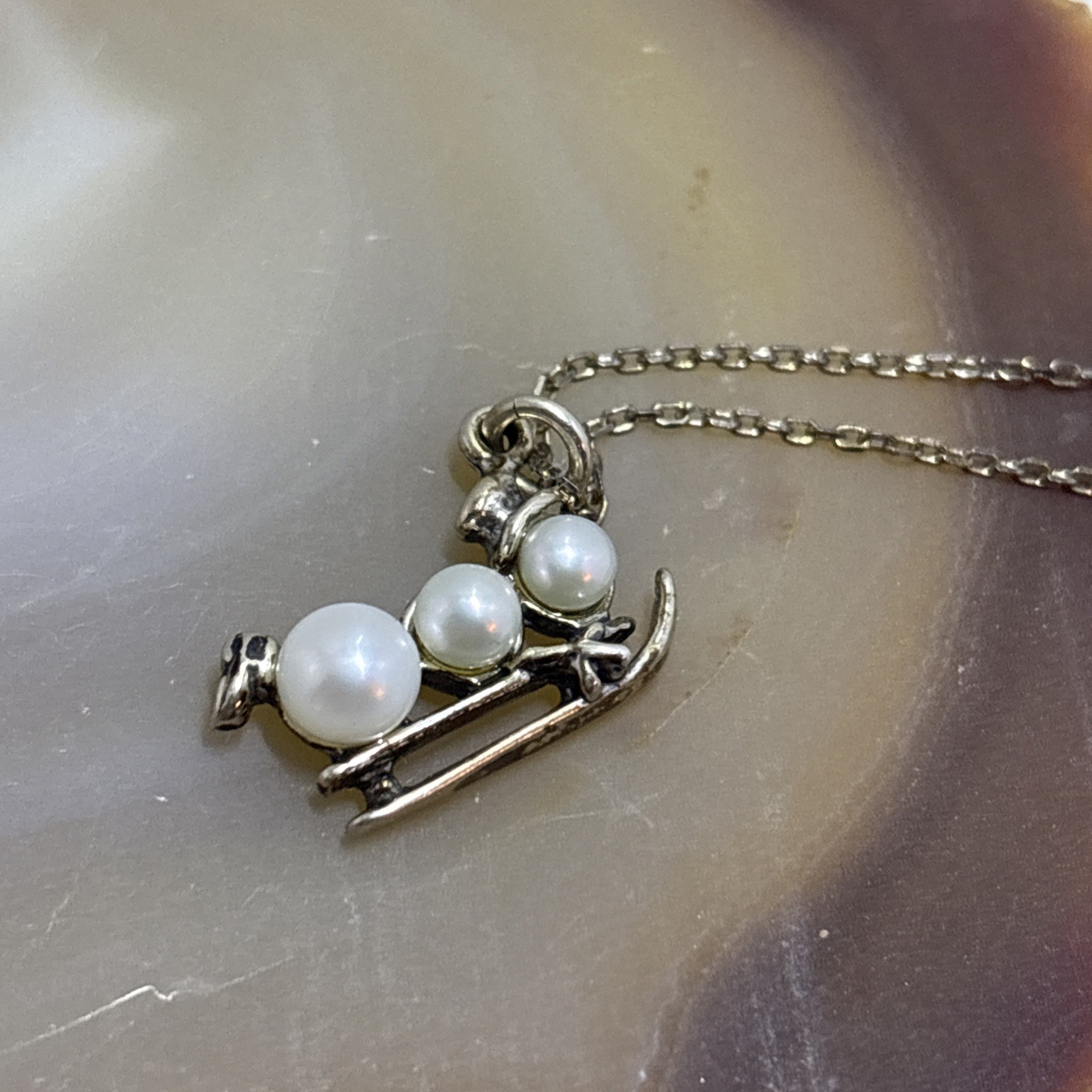 Sterling Silver Pearl Snowman On Sled Pendant Necklace Charm 18″ 14C