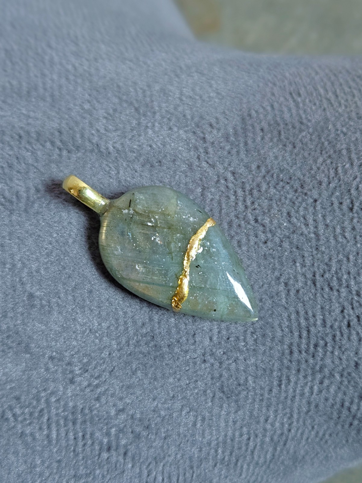 Kintsugi Art With Labradorite Gemstone Pendant Jewelry Repaired Beautiful Gift