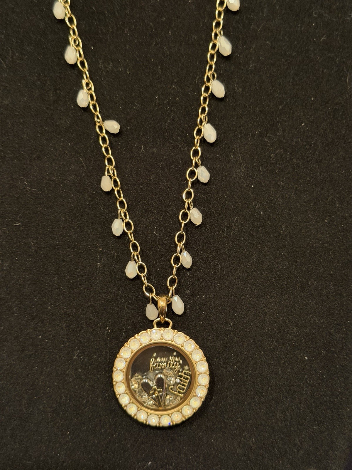 Origami Owl Medium Cream Opal Locket Set