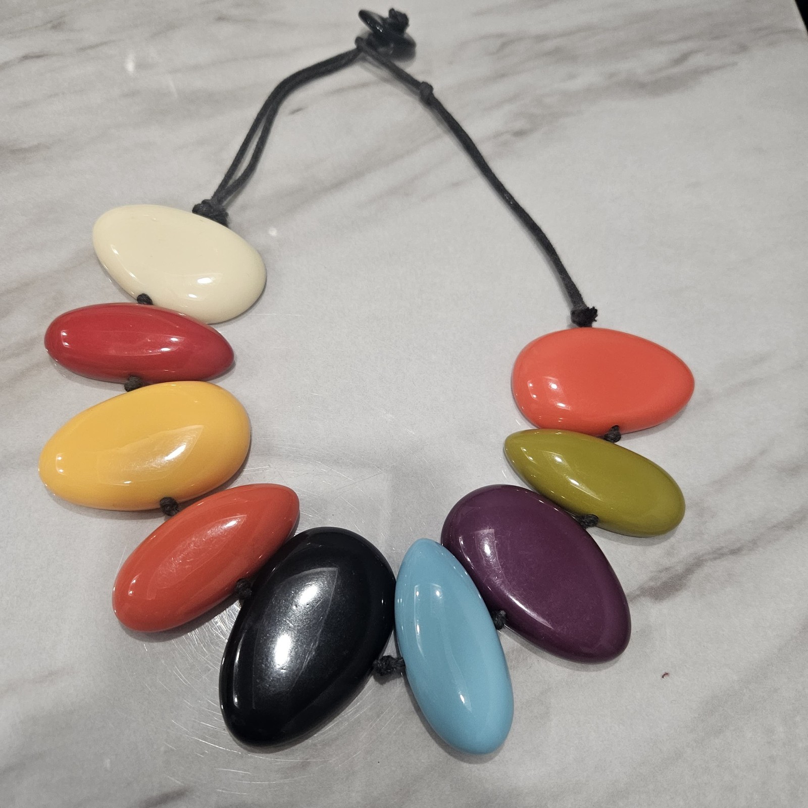 Chunky JACKIE BRAZIL Colorful Bakelite Flat River Rock Statement Necklace 18″