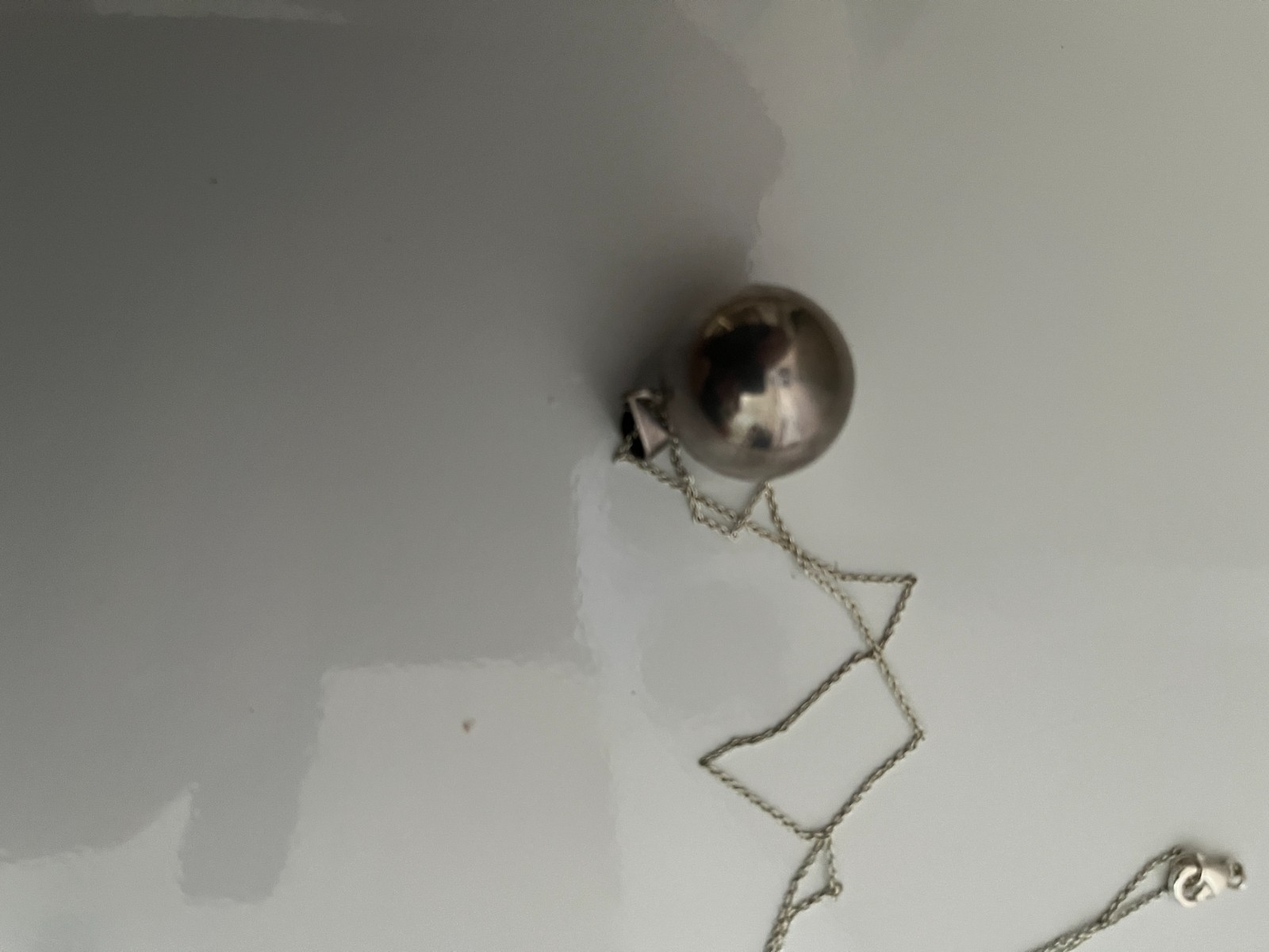 SILVER TONE HARMONY BALL NECKLACE ANGEL CALLER CHIME PENDANT 18″ CHAIN UNMARKED
