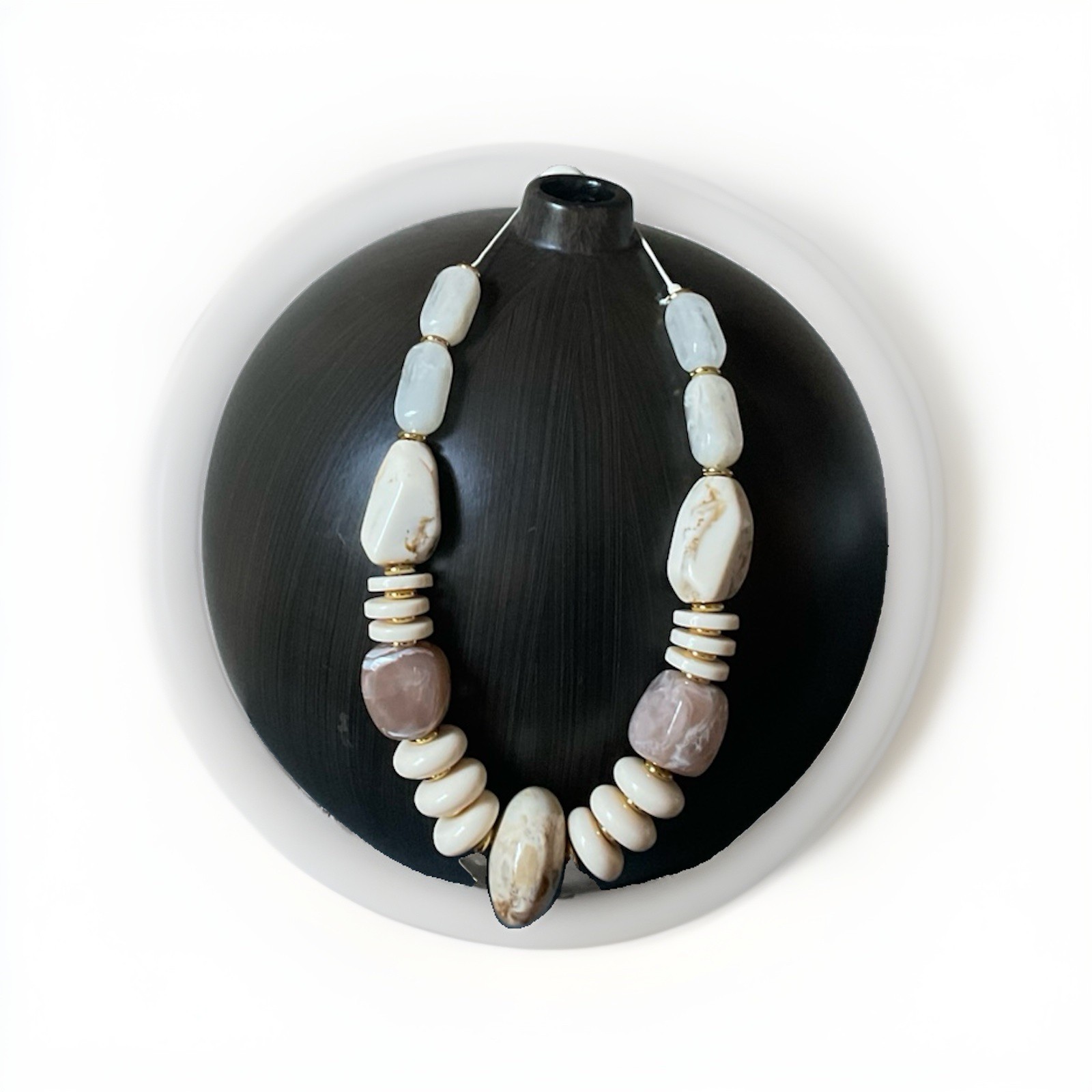 Natural Stone Necklace Can Be Worn Anywhere