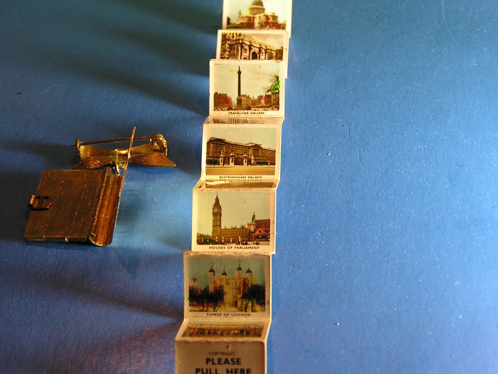 Souvenir Photo Locket London Tourist Mini Book Pendant Vintage Metal Jewelry