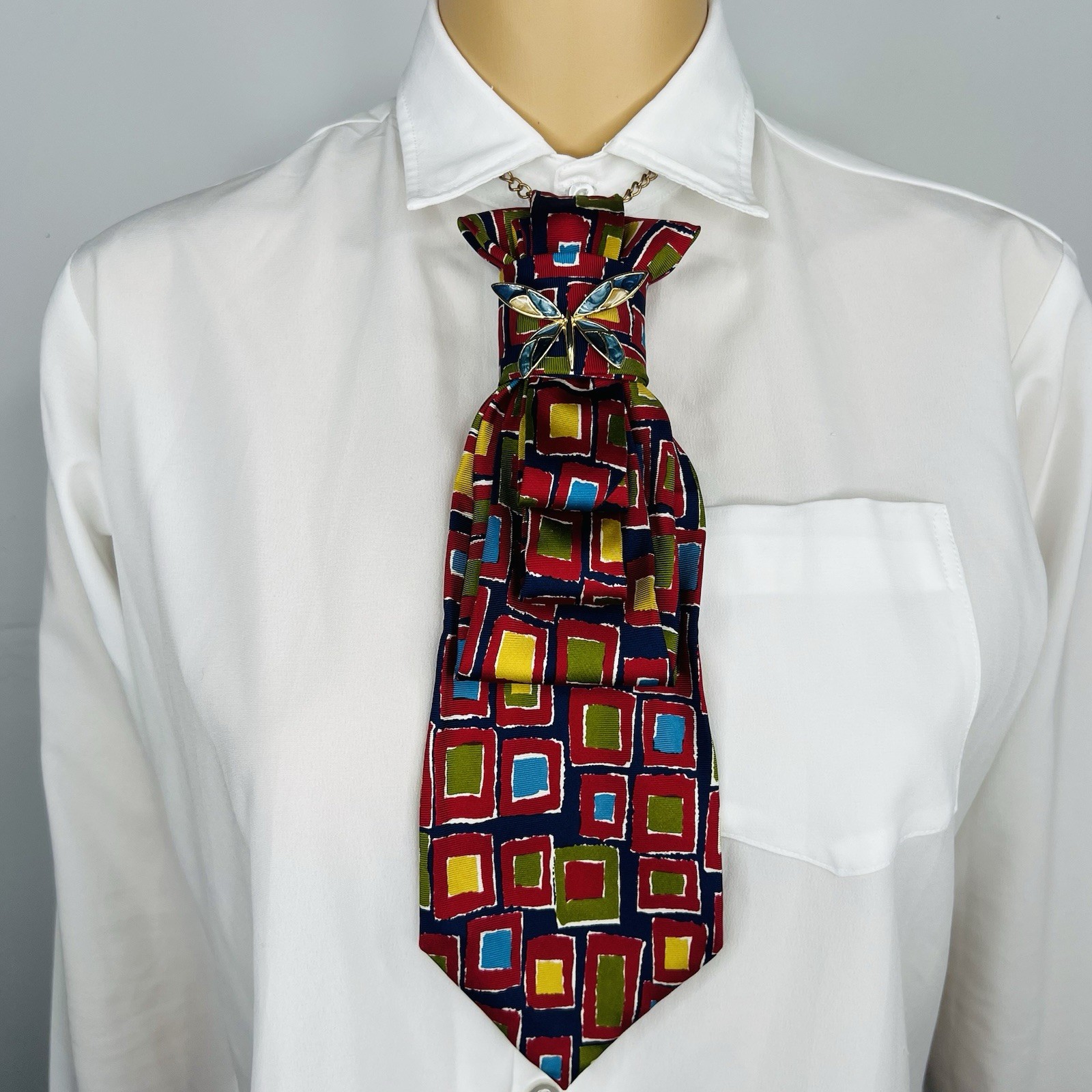 Elegant Handcrafted Necktie Necklace with a Detachable Brooch Effortlessly Chic