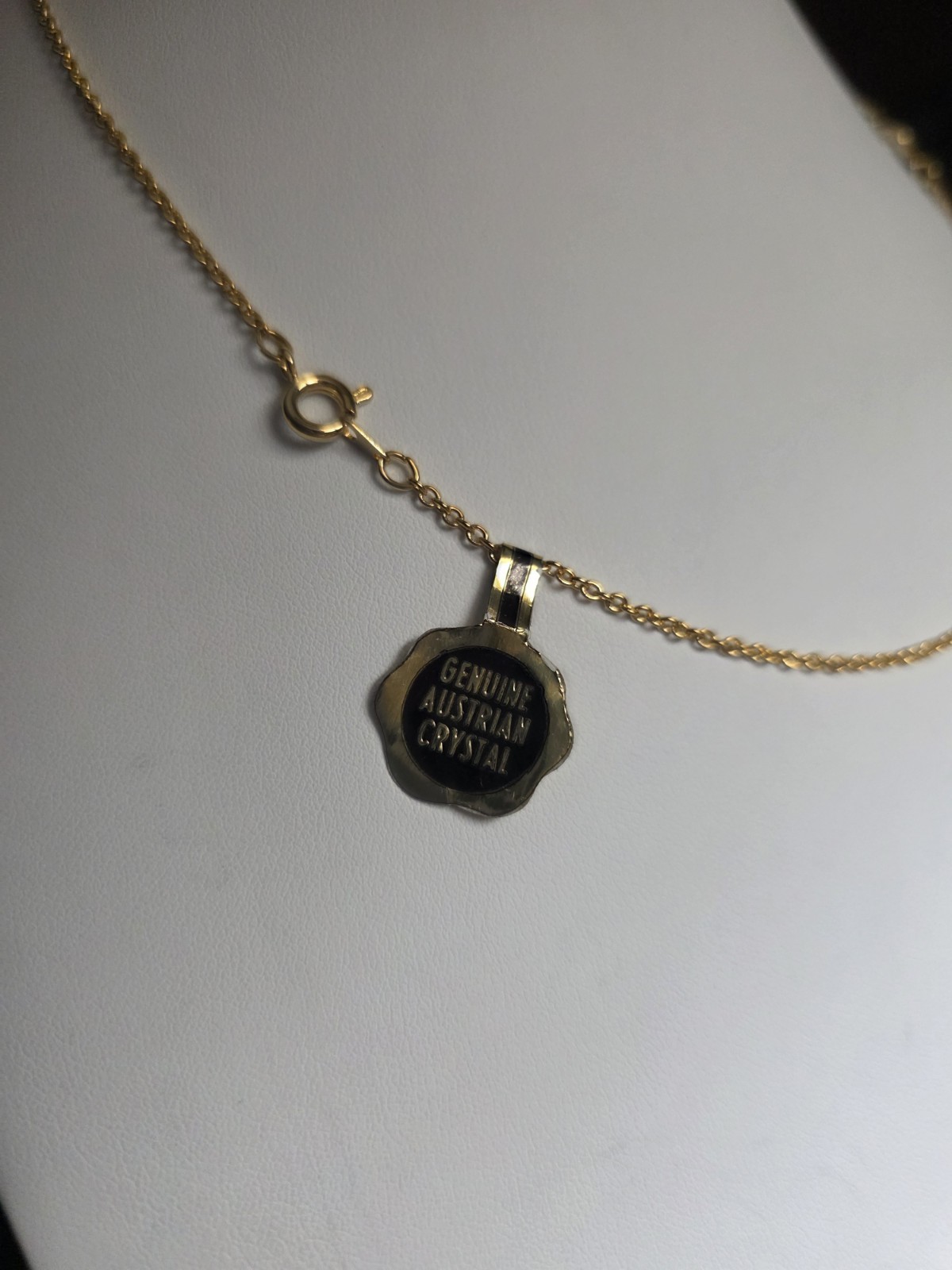 Beautiful Genuine Austrian Crystal Goldtone Necklace 16 in NWT