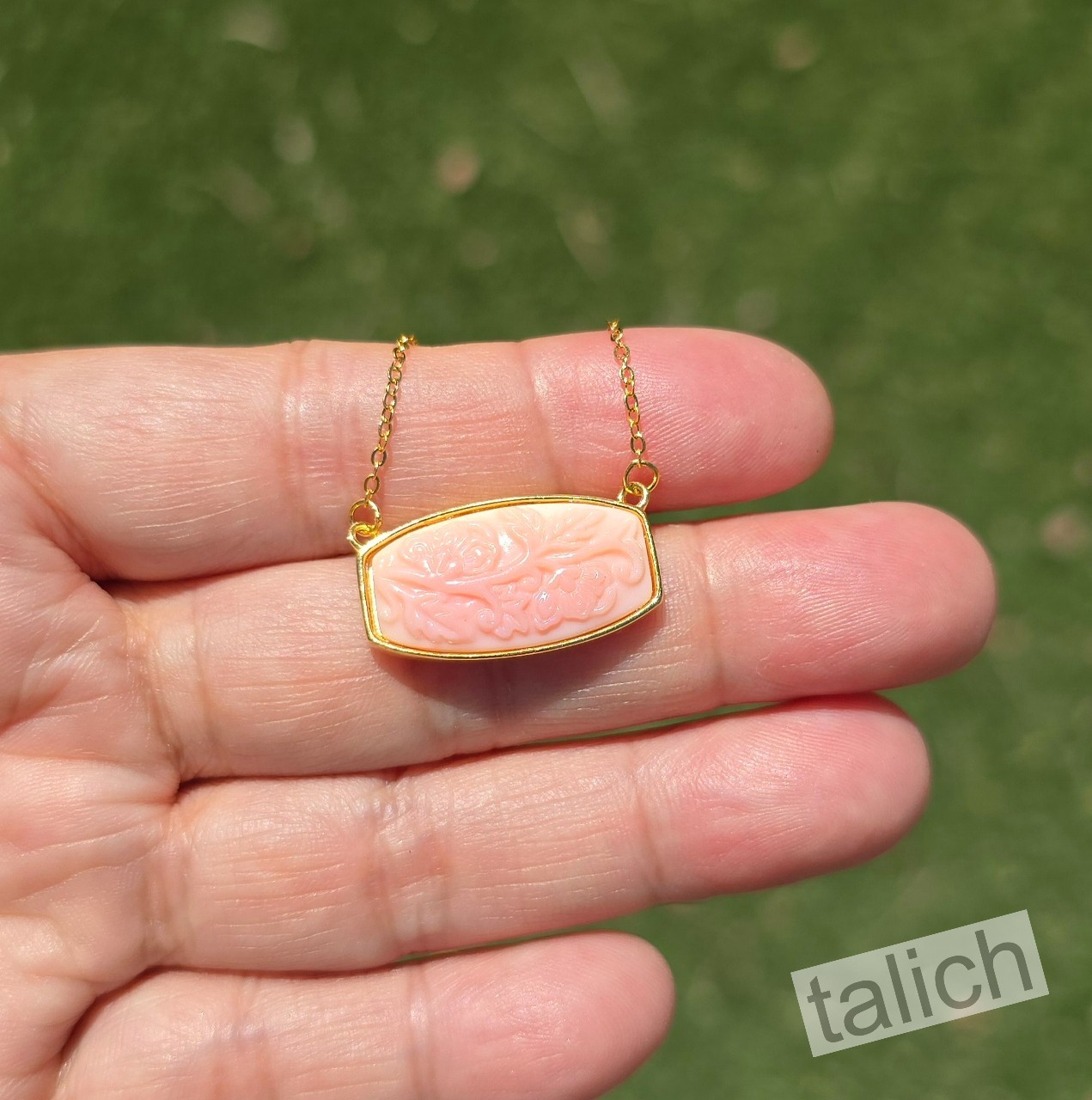 18K Gold Over Sterling Silver Pink Conch Shell Floral Cameo Bar Pendant Necklace