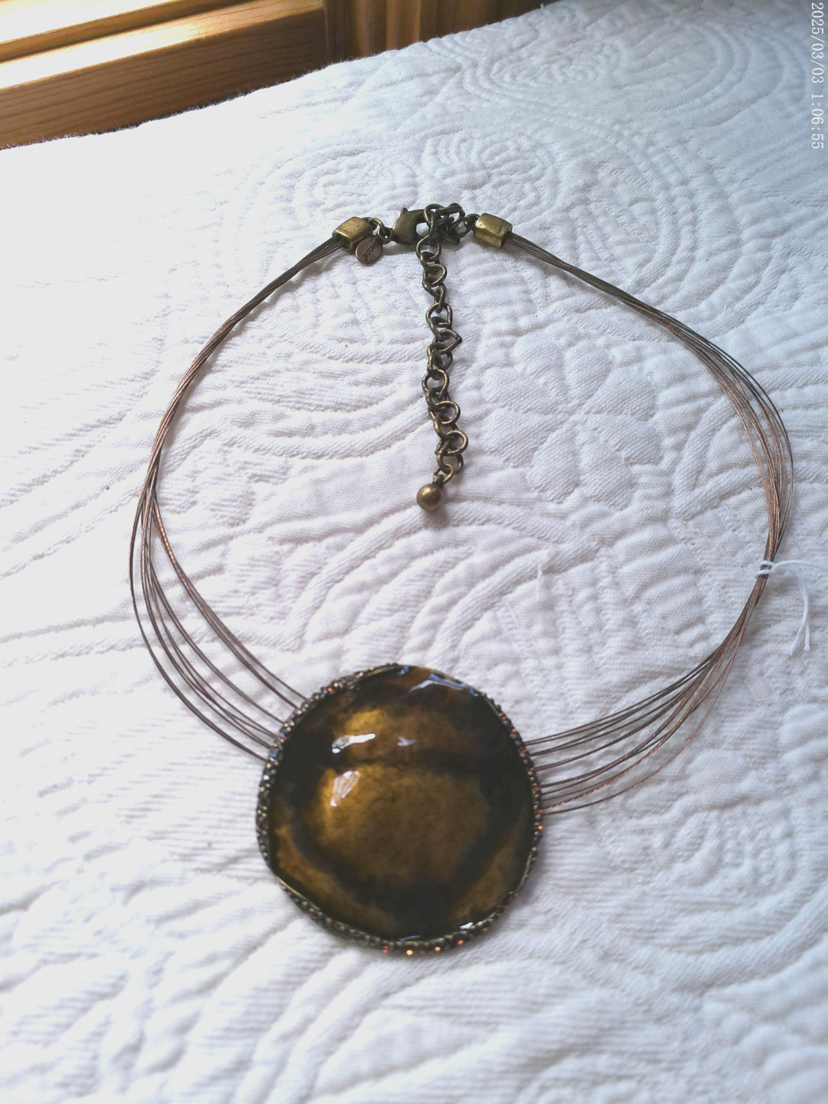 CHICO’S VTG LACQUERED GOLD BLACK IN ORNATE METAL DISK 12 WIRE STRAND 16″/20″ #3