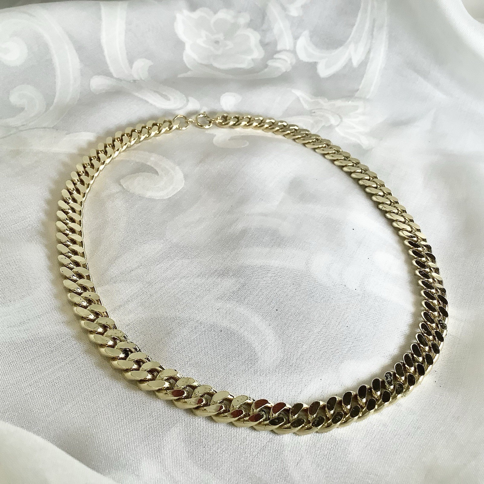 Flat Cuban Link Chain Necklace Gold Tone 18 Inch 9 mm Classic Mens Womens Curb