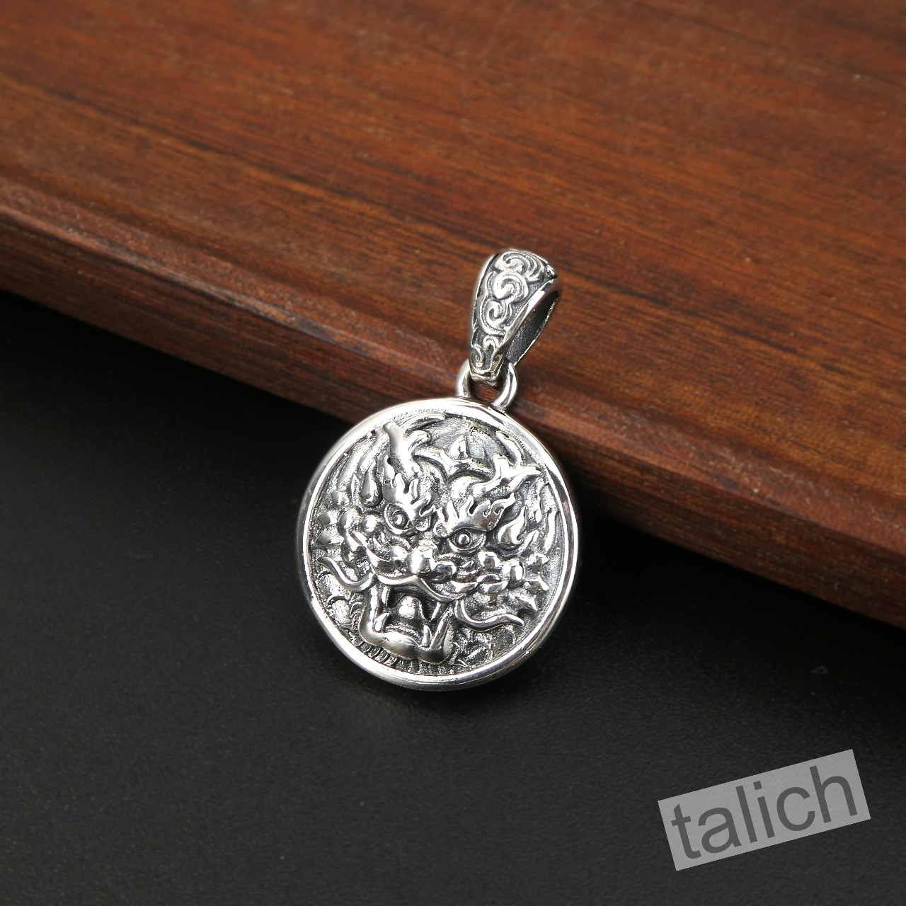 925 Sterling Silver Detailed Chinese Dragon Head 20mm Small Round Amulet Pendant