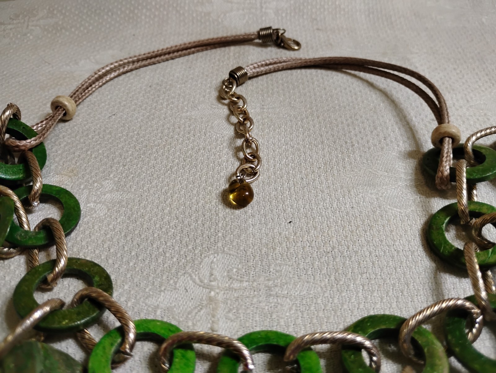 Vintage Chunky GT Metal Gold Cord Green Stained Wood Bead Bib 22″ Necklace