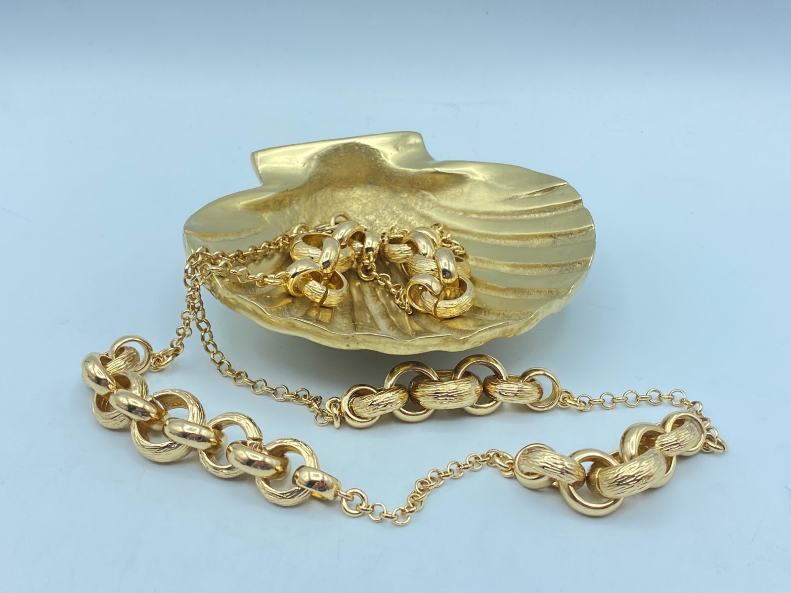 Chunky Banana Republic Necklace In Polished and Textured Bright Gold Tone 32 In