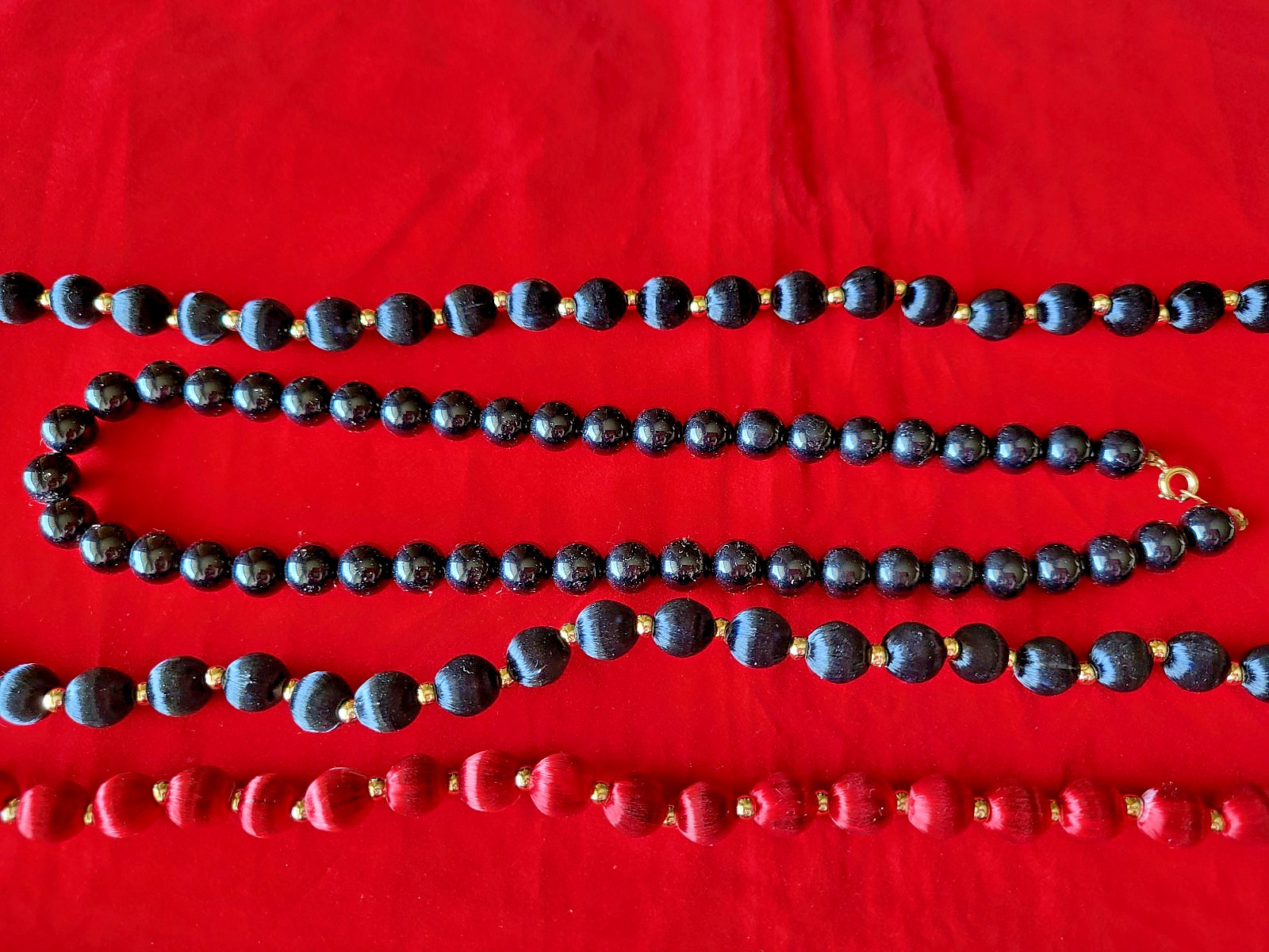 Lot of 5 Beaded Womens Fashion Necklaces w/ Various Material & Lengths-See Desc.
