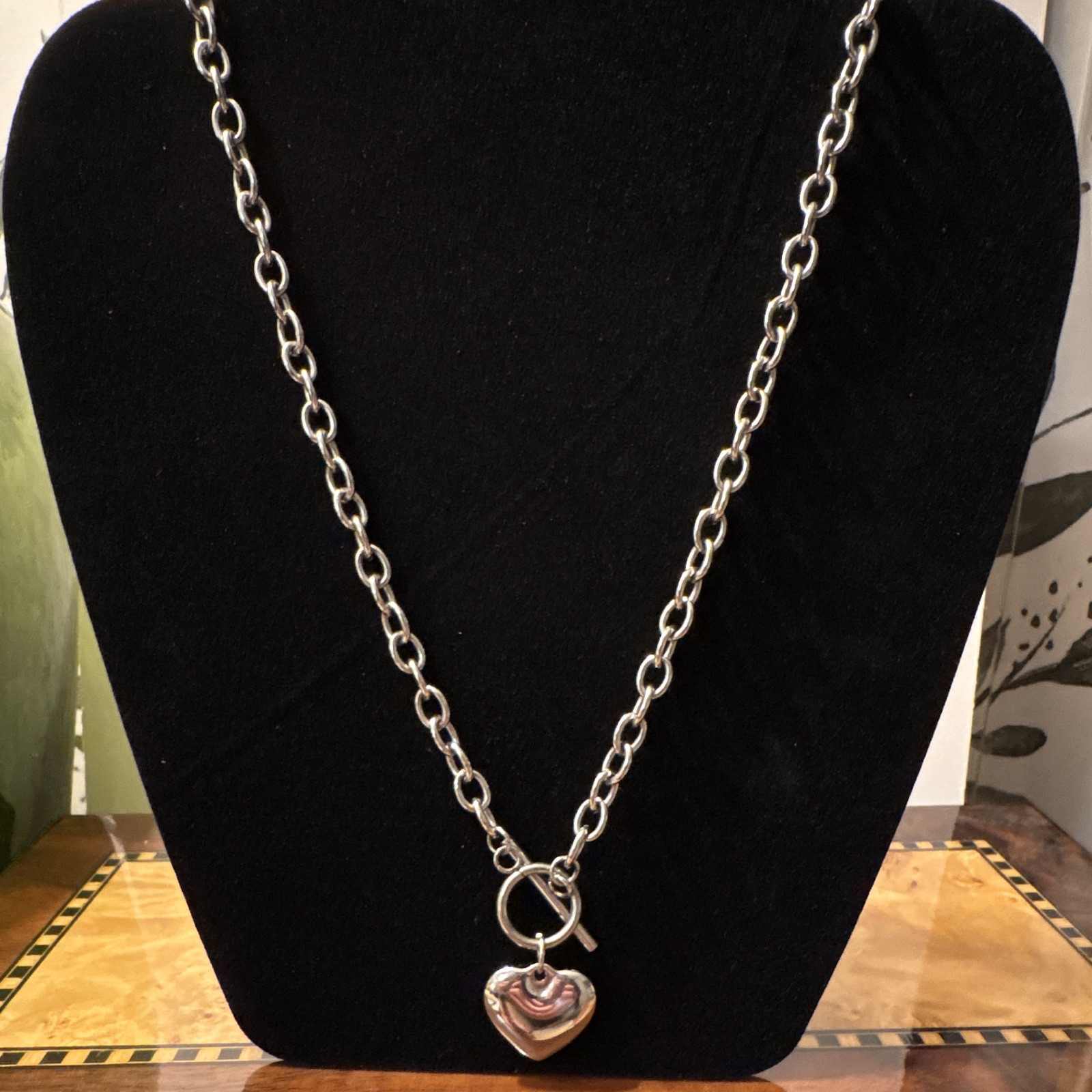 Silver Tone Metal Cable Chain Necklace Heart Charm Pendant 18 in Toggle Clasp