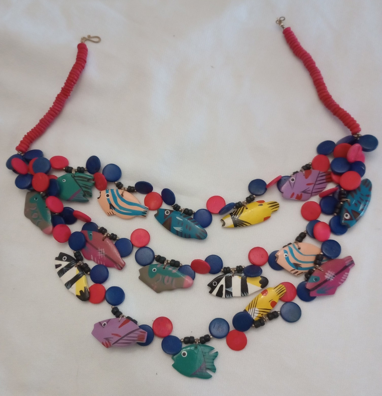 Multicolor Plastic Beaded Statement Necklace, Fish Charm Pendant, Adjustable