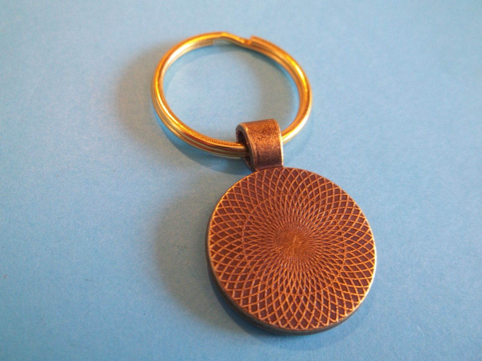 ONE (1) CENT – USA – LINCOLN BRONZE & GOLD CASED PENDANT KEY RING – 1925 to 1982