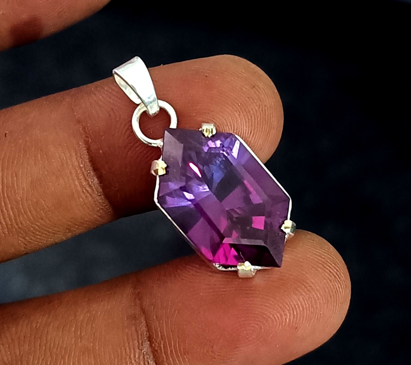 Natural 29.20 CT Color Change Alexandrite Certified Gemstone Pendant 925 Silver
