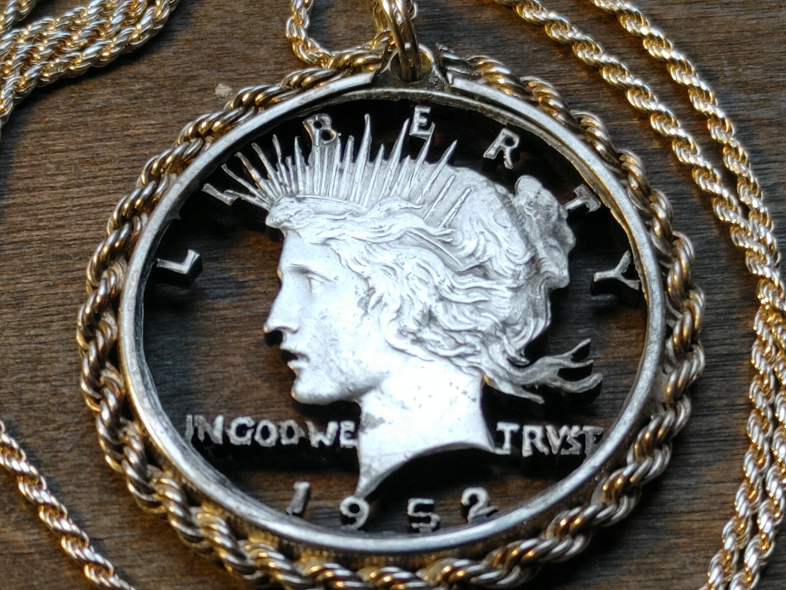 Gem lovely 1952 Mint Peace Liberty SILVER DOLLAR Pendant 24″ 925 Sterling Chain