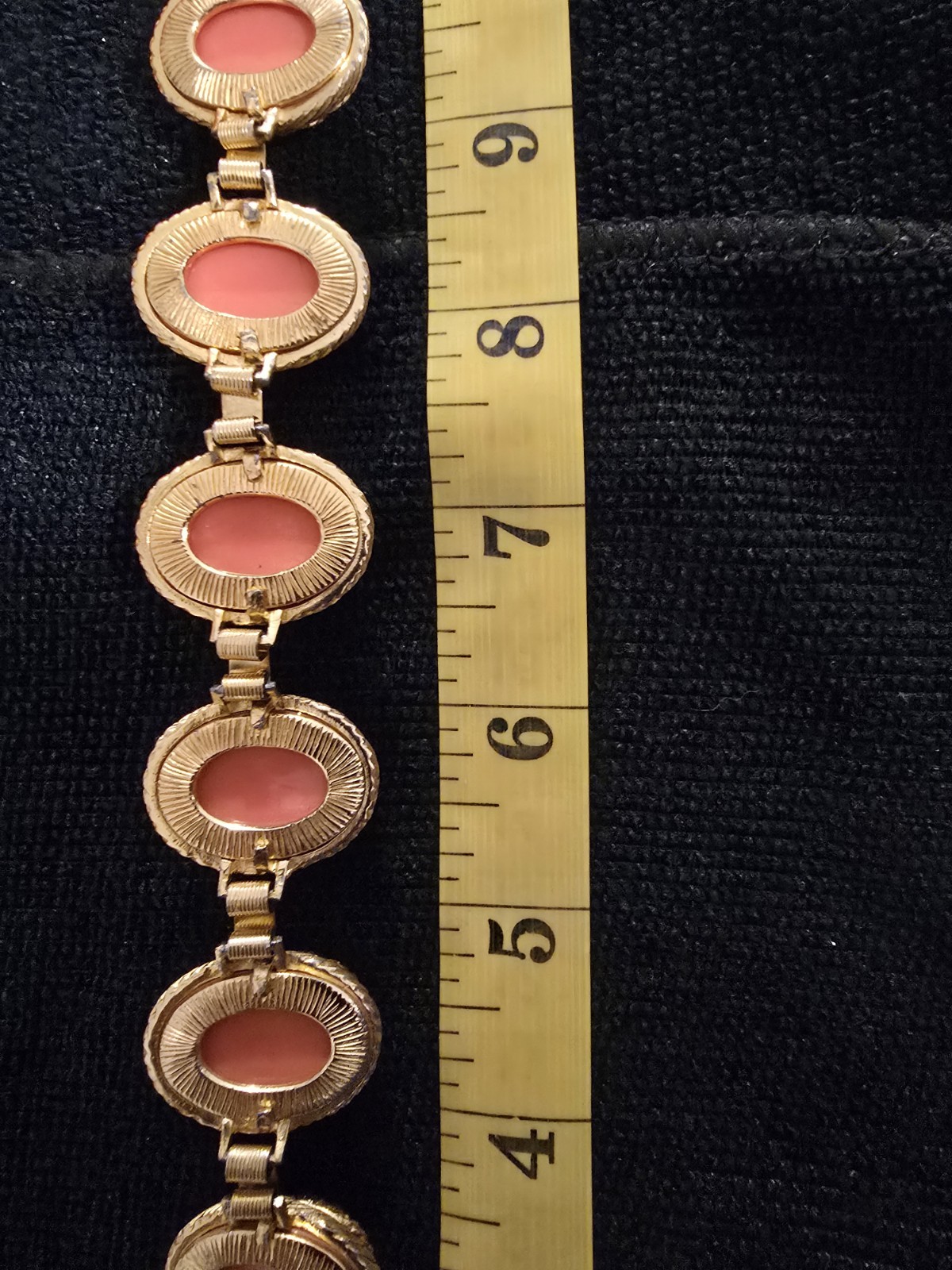 Castcliff Statement Chunky Coral Gold Tone Shell Link Neclace- Rare