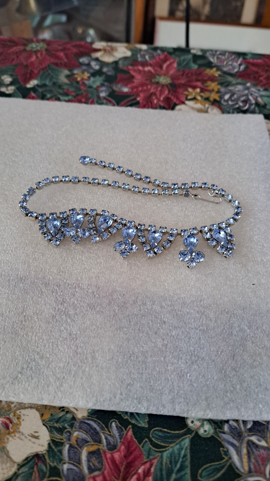 Weiss Vintage Icy Blue Rhinestone Design Necklace Ornate Design