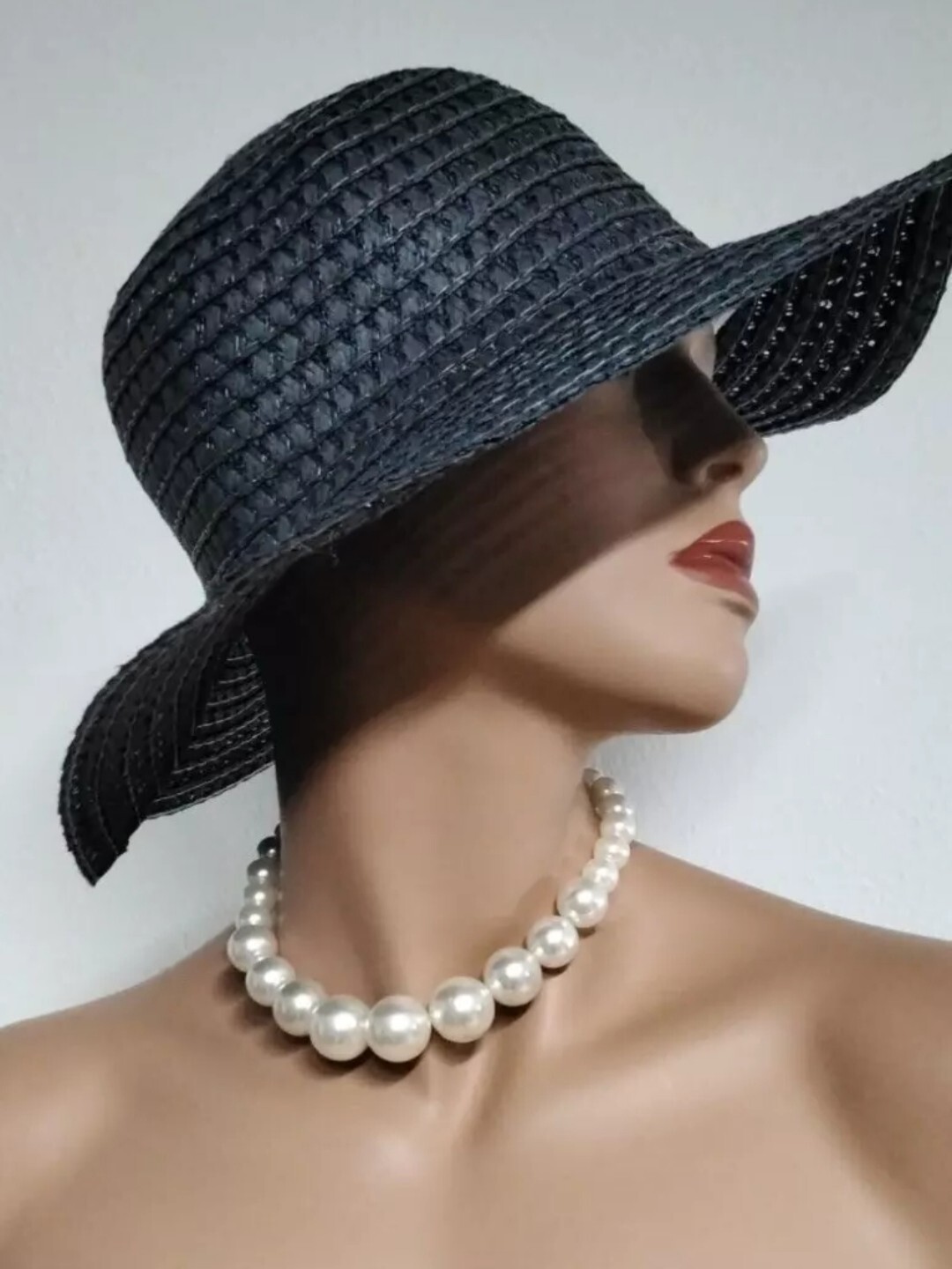 New Cream White Imitation Faux Chunky Pearl Choker Necklace Minimalistic Elegant