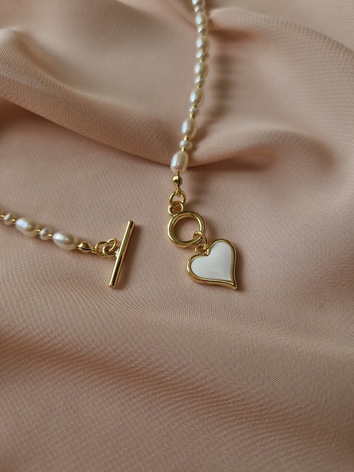 Freshwater Pearl Beaded Oval Modern Necklace with Heart Pendant For Women