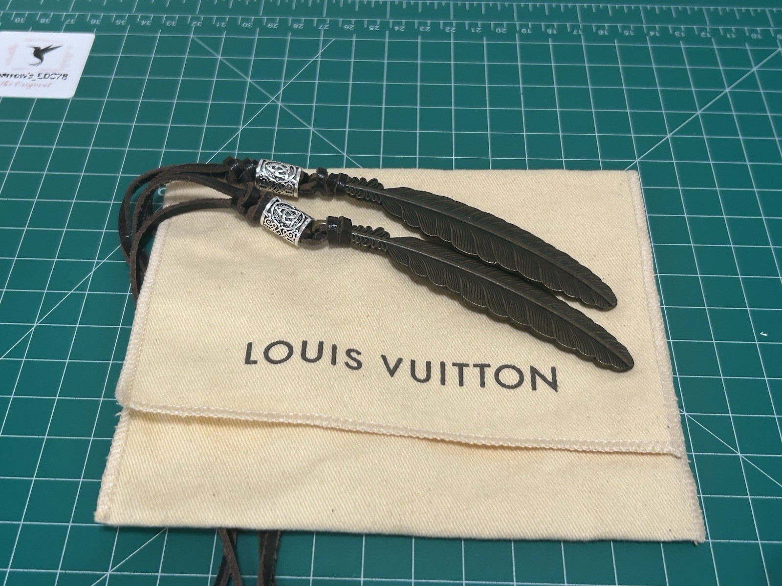 Men/Women 2 Two Vintage Brass Feather Pendant /Leather Straps