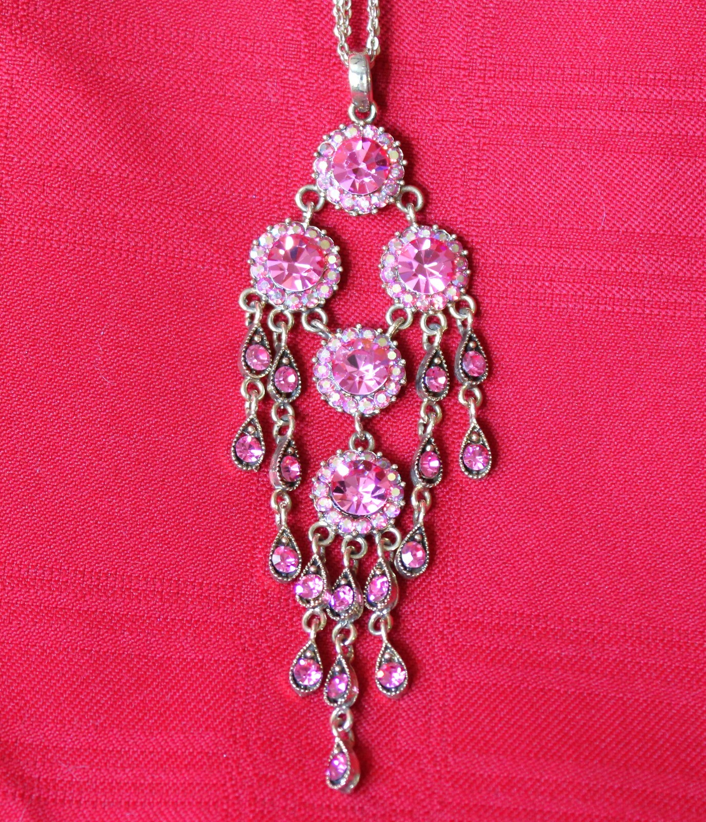 BARBIE WORTHY PINK CRYSTAL CHANDELIER NECKLACE ON TRIPLE STRAND GOLD TONE CHAIN