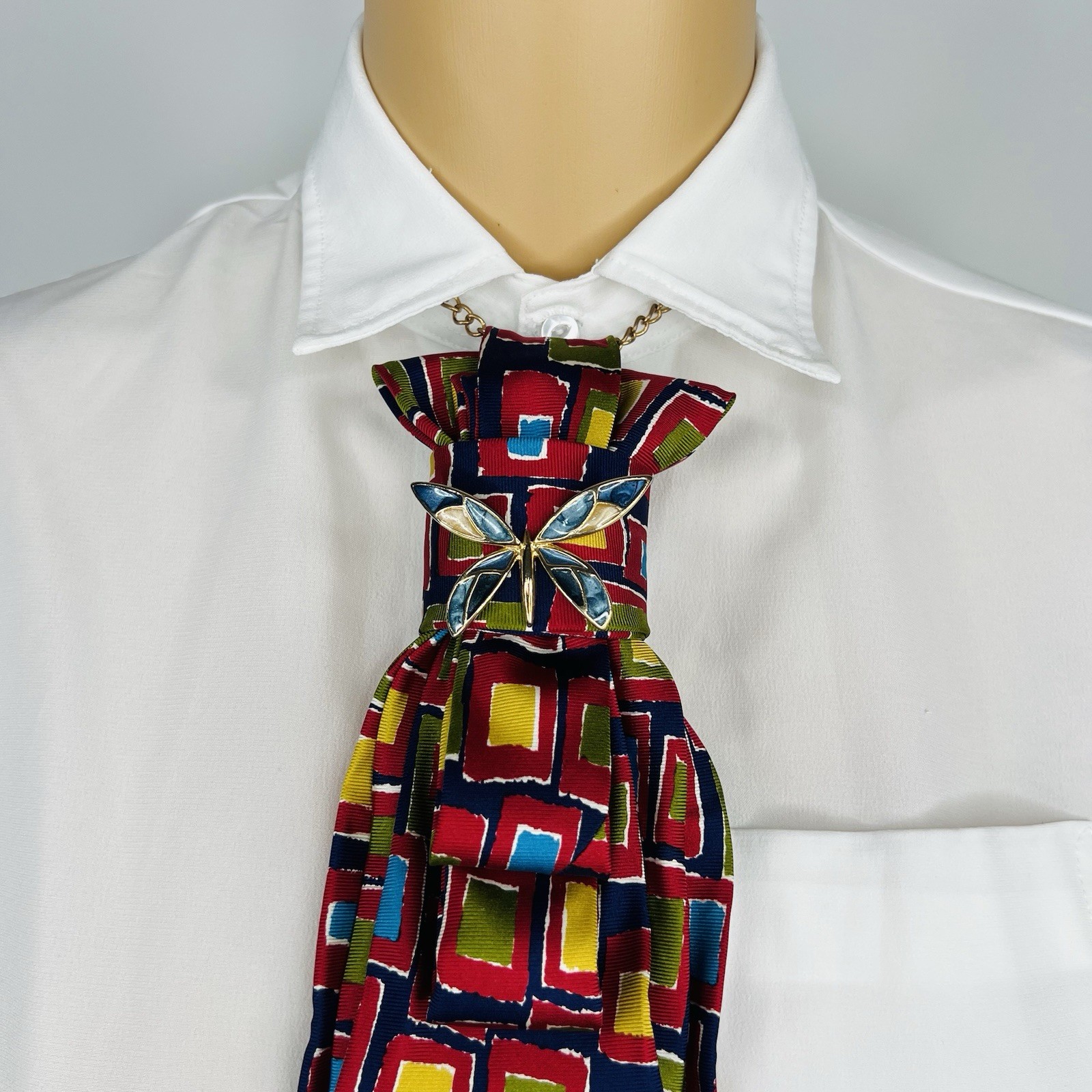 Elegant Handcrafted Necktie Necklace with a Detachable Brooch Effortlessly Chic