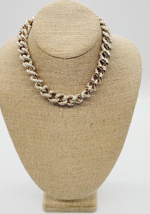 Chunky 80’s Style Pale Gold Tone Chain Link CHOKER Necklace 15 in Signed ENGLAND