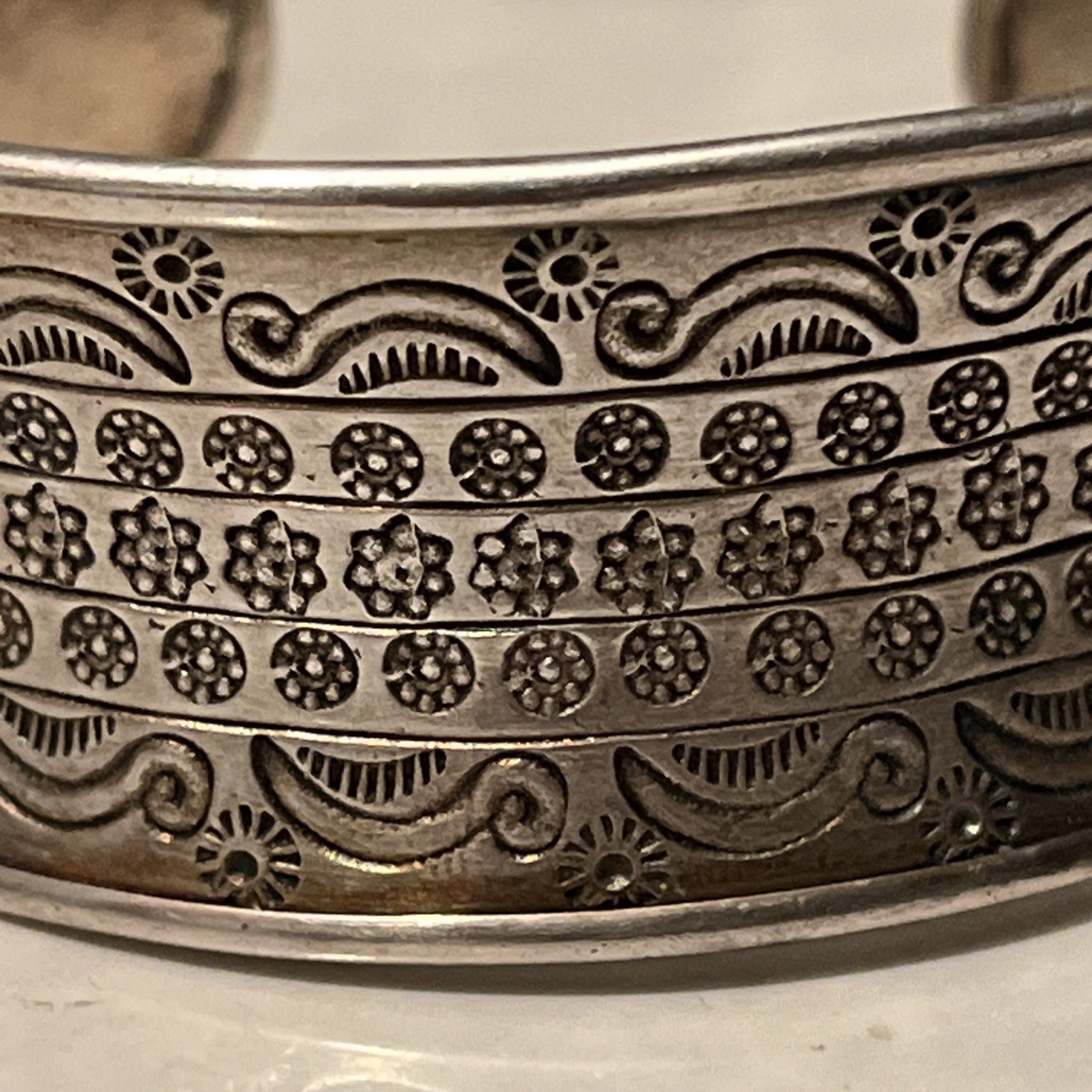 Vintage 925 Sterling Silver Cuff Bracelet Ornate Repousse Floral Flower Boho