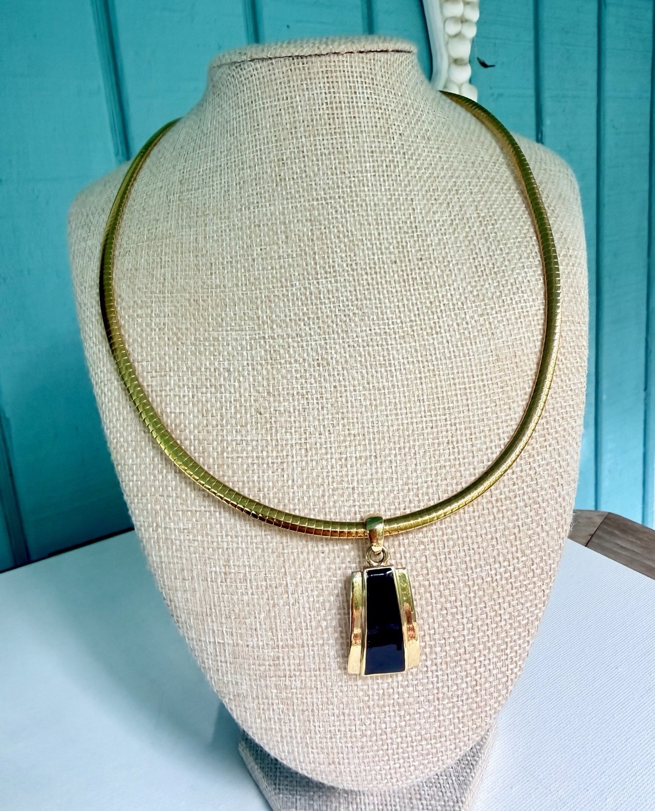 Lia Sophia Gold Tone Omega Necklace Black Enamel Statement Pendant Vintage