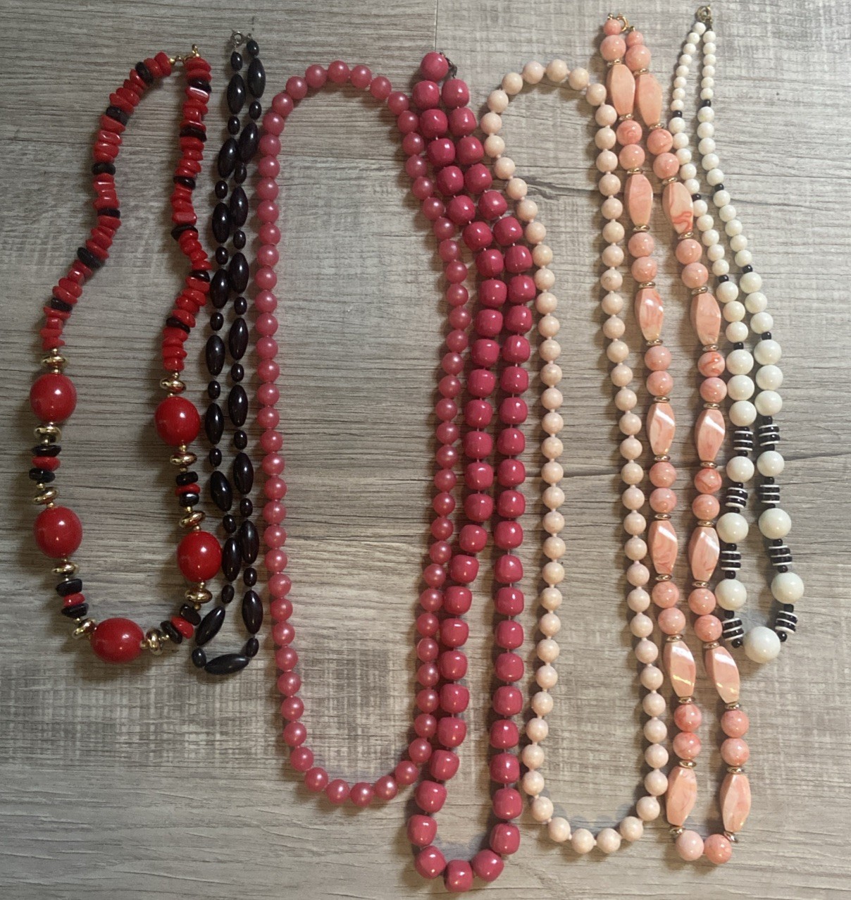 Lot/7 VTG Fashion Jewelry Beaded Necklaces-colors/length varies