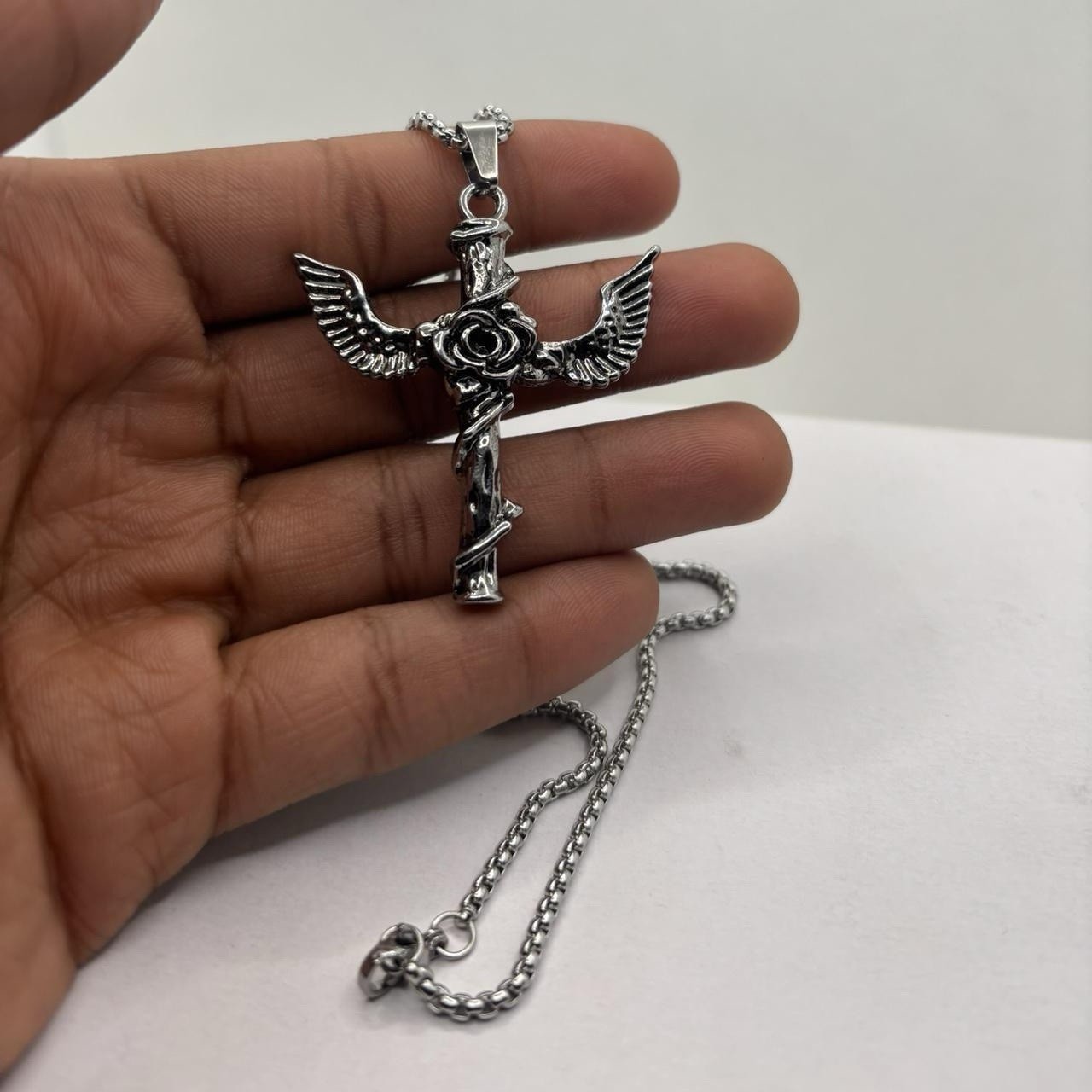 60 Cm Plated Silver Alloy Rose Wing Cross Pendant Necklace Gothic Streetwear Fit