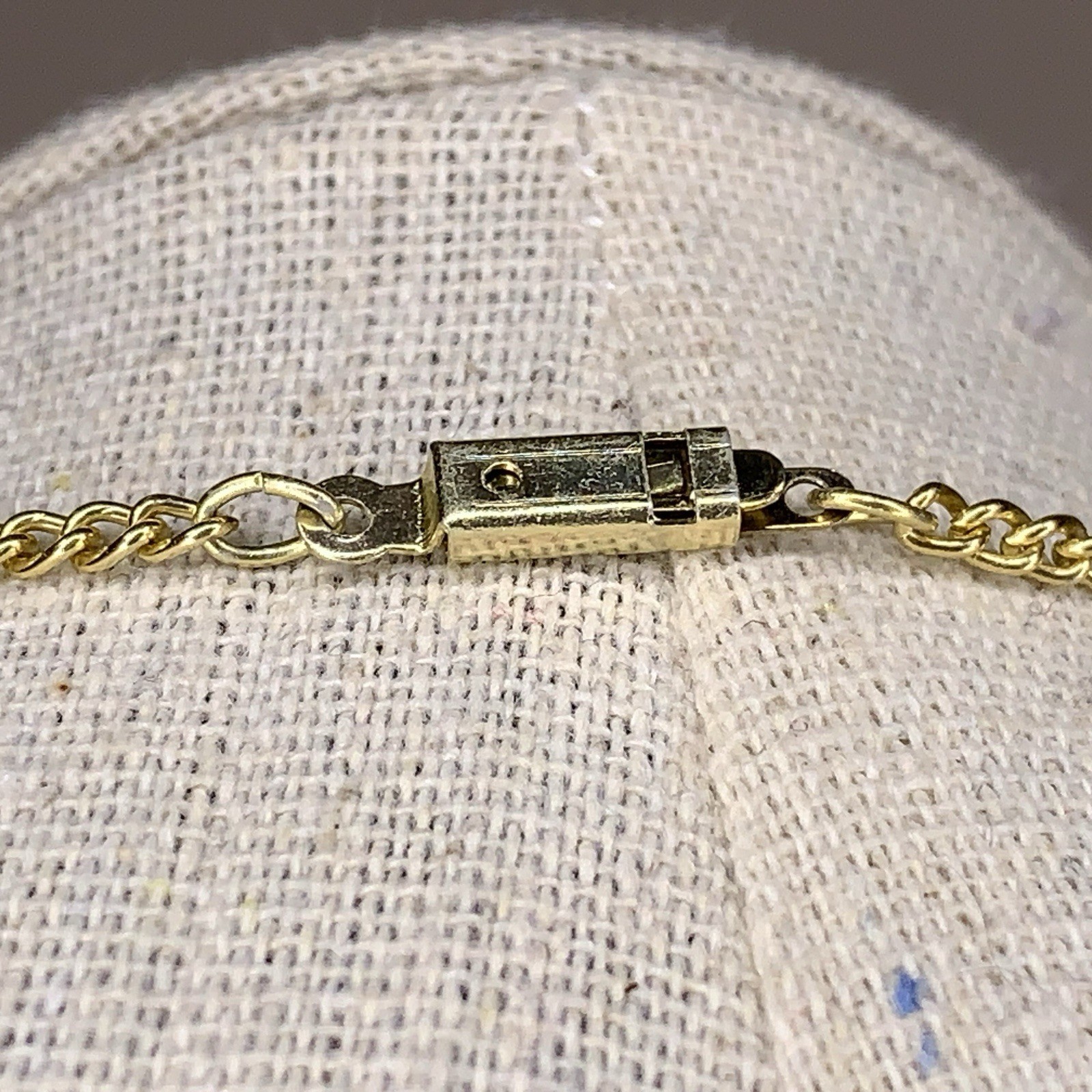 Gold Tone 24” Length Chain Style Necklace Adult Unisex Classic Retro