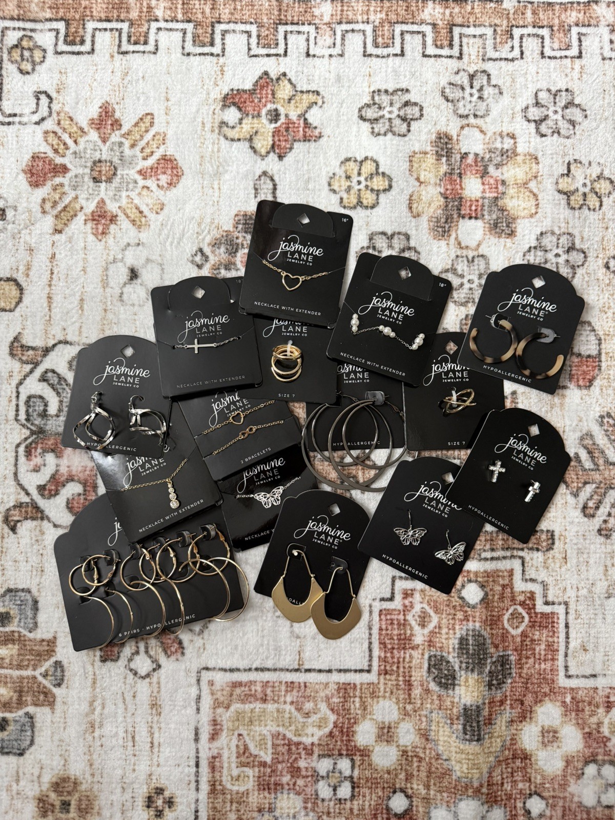 Wholesale bulk lot jewelry 50 pieces rings bracelets necklace earrings USA