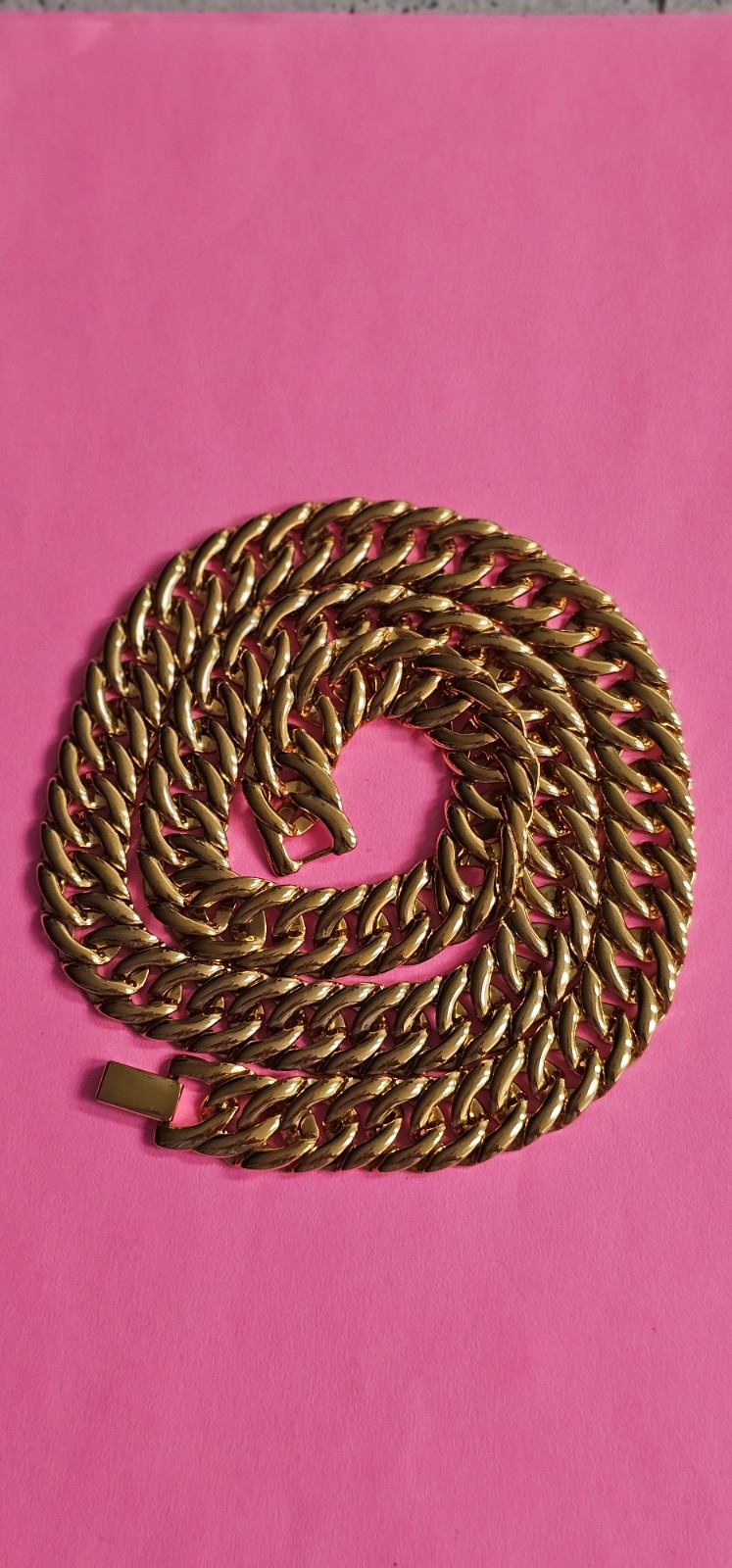 RARE & UNIQUE NAPIER necklace gold tone 25” end to end in Excellent condition